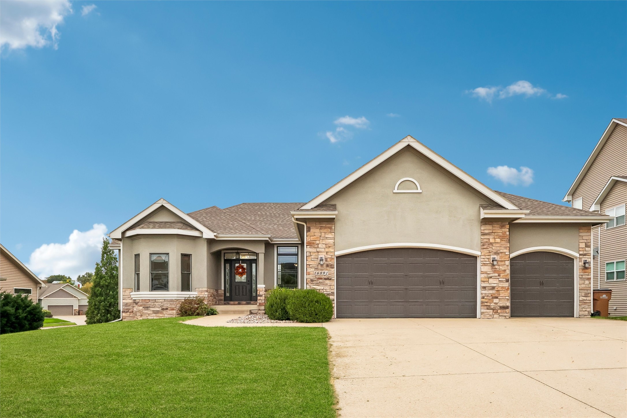 16891 Alpine Court — photo