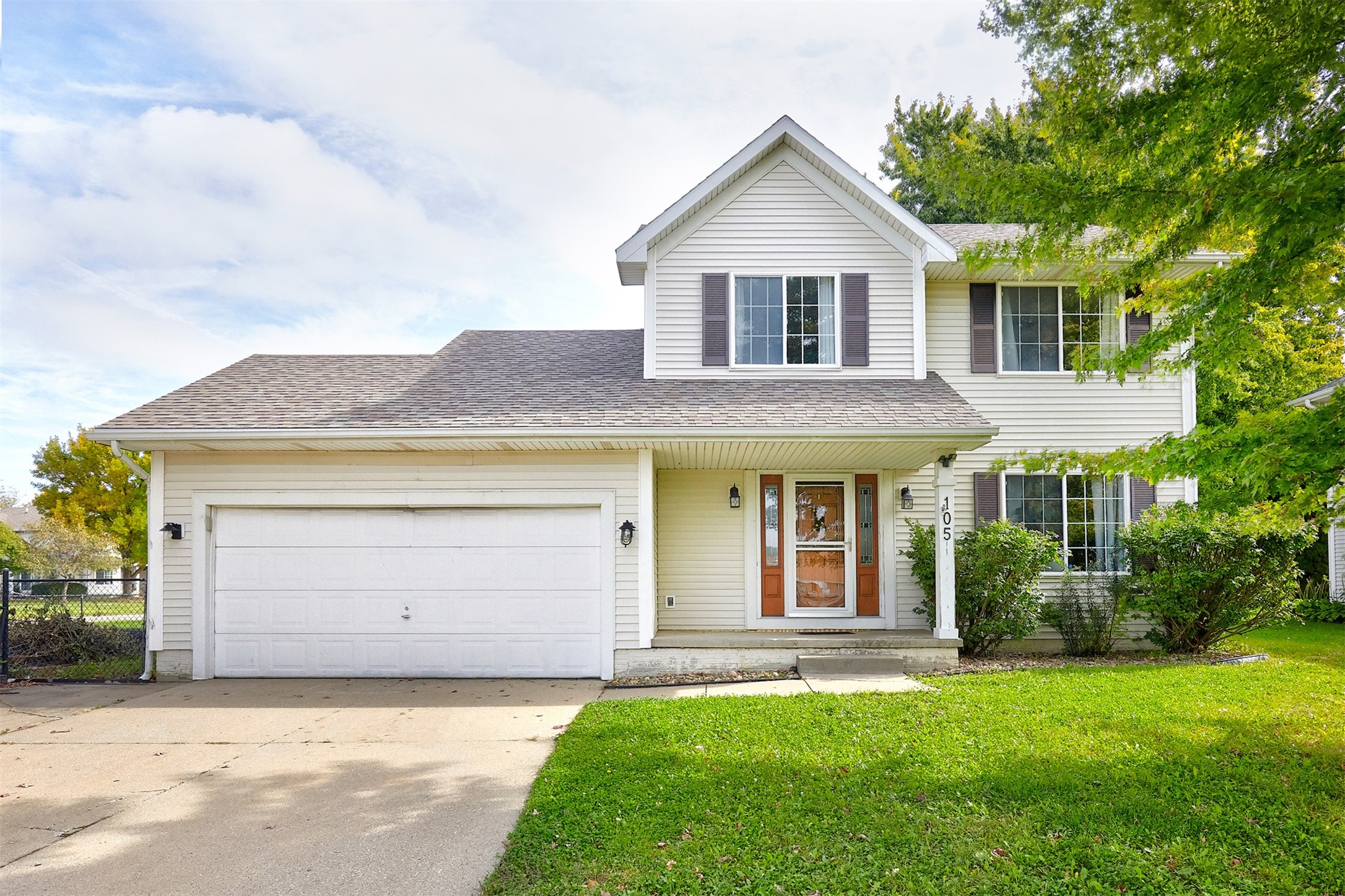 105 SE Westgate Drive — photo