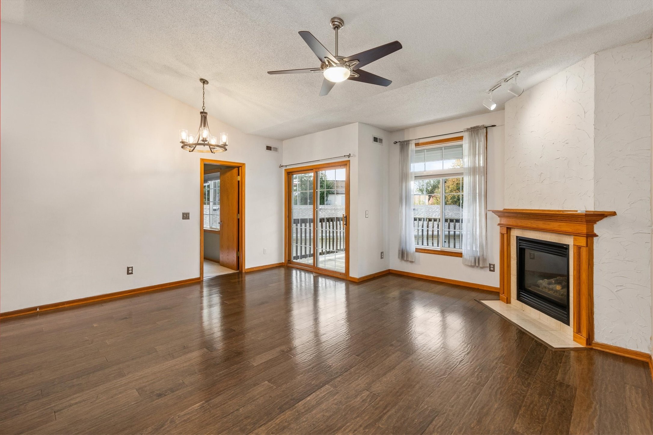 2437 Patricia Drive Unit 2437 — photo