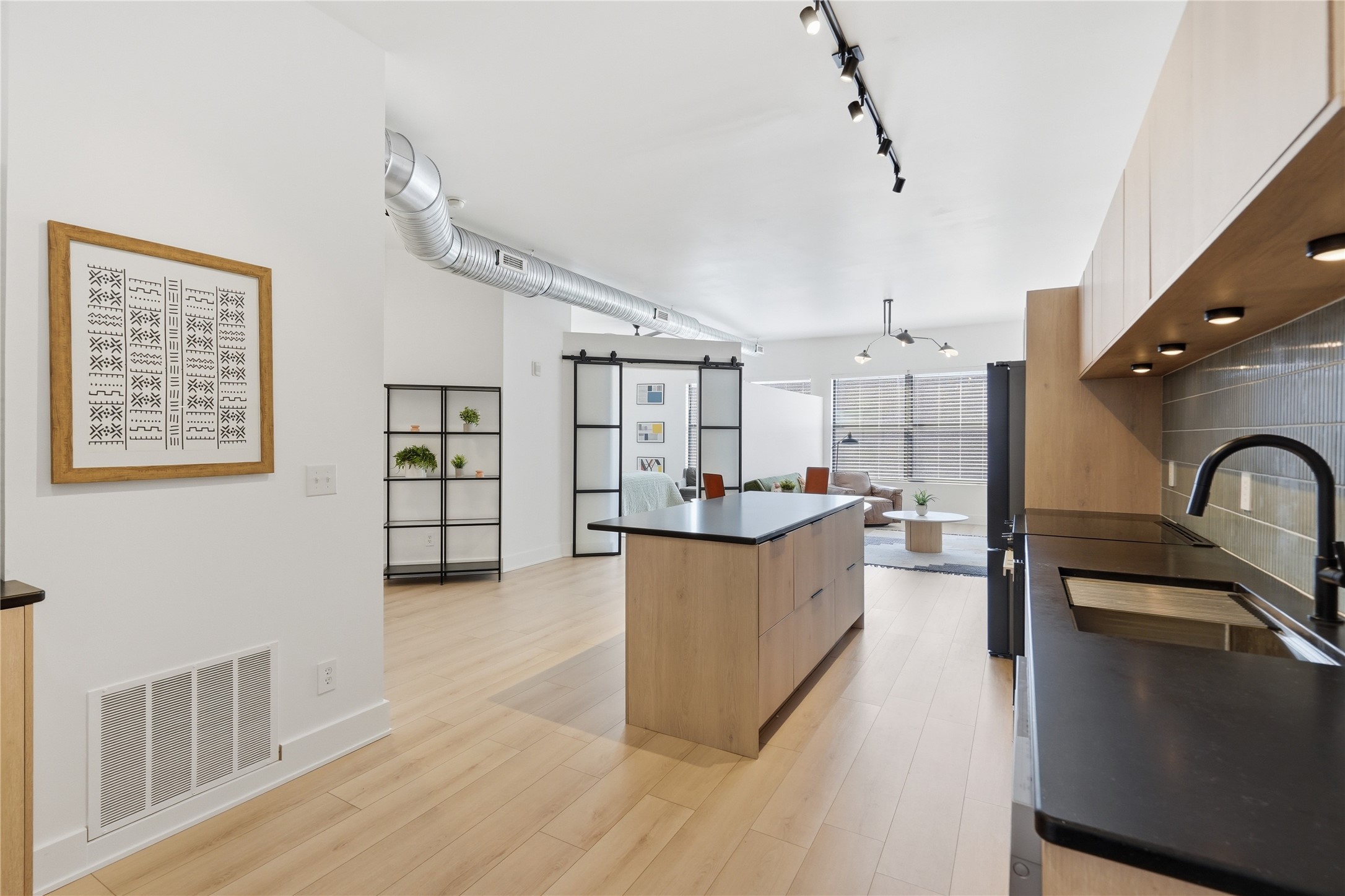 400 E Locust Street Unit 301 — photo
