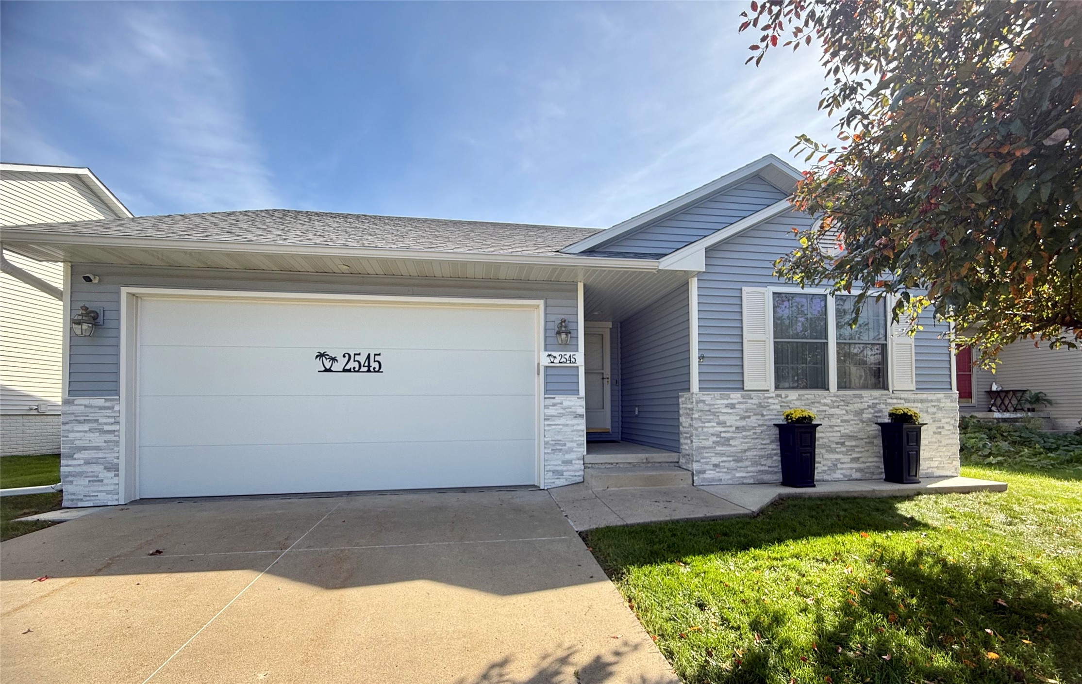 2545 Whispering Ridge Drive — photo