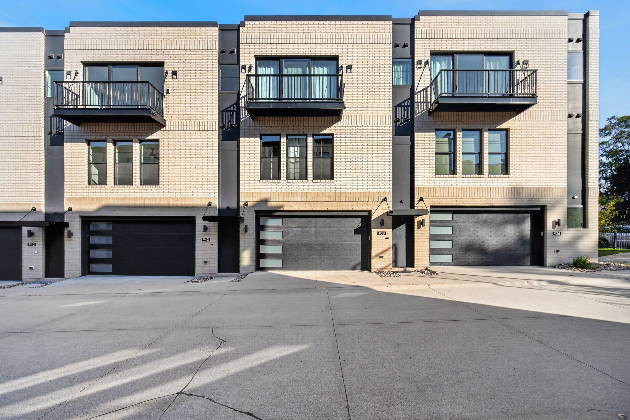 938 12th Street — photo