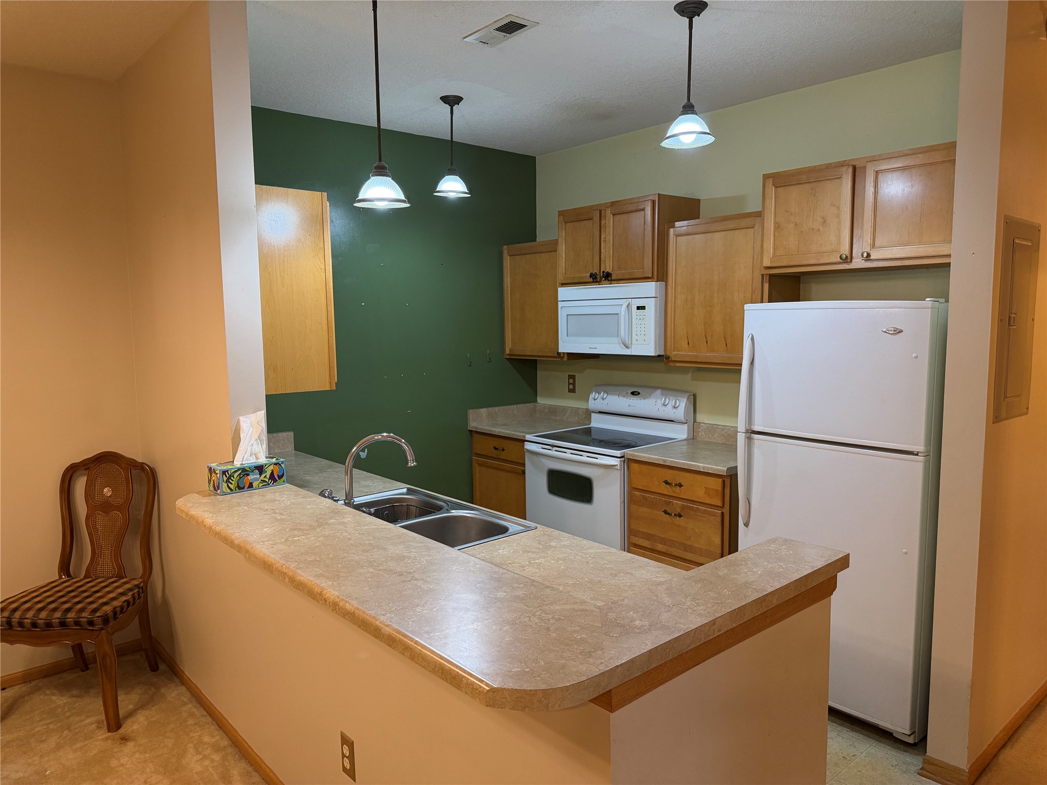 1835 SW White Birch Circle Unit 6 — photo
