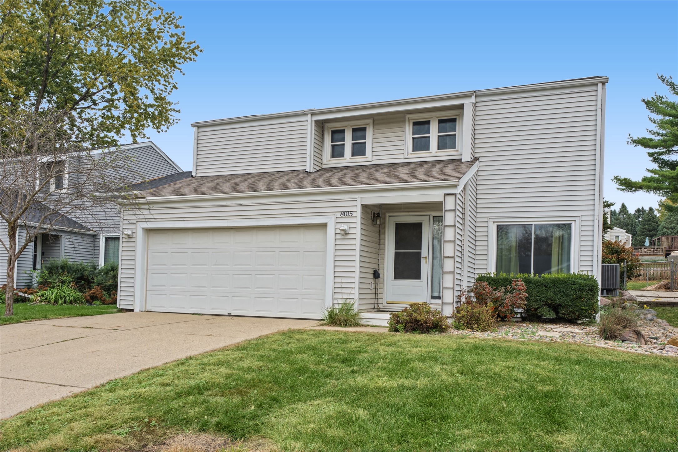 8015 N Walnut Creek Drive — photo