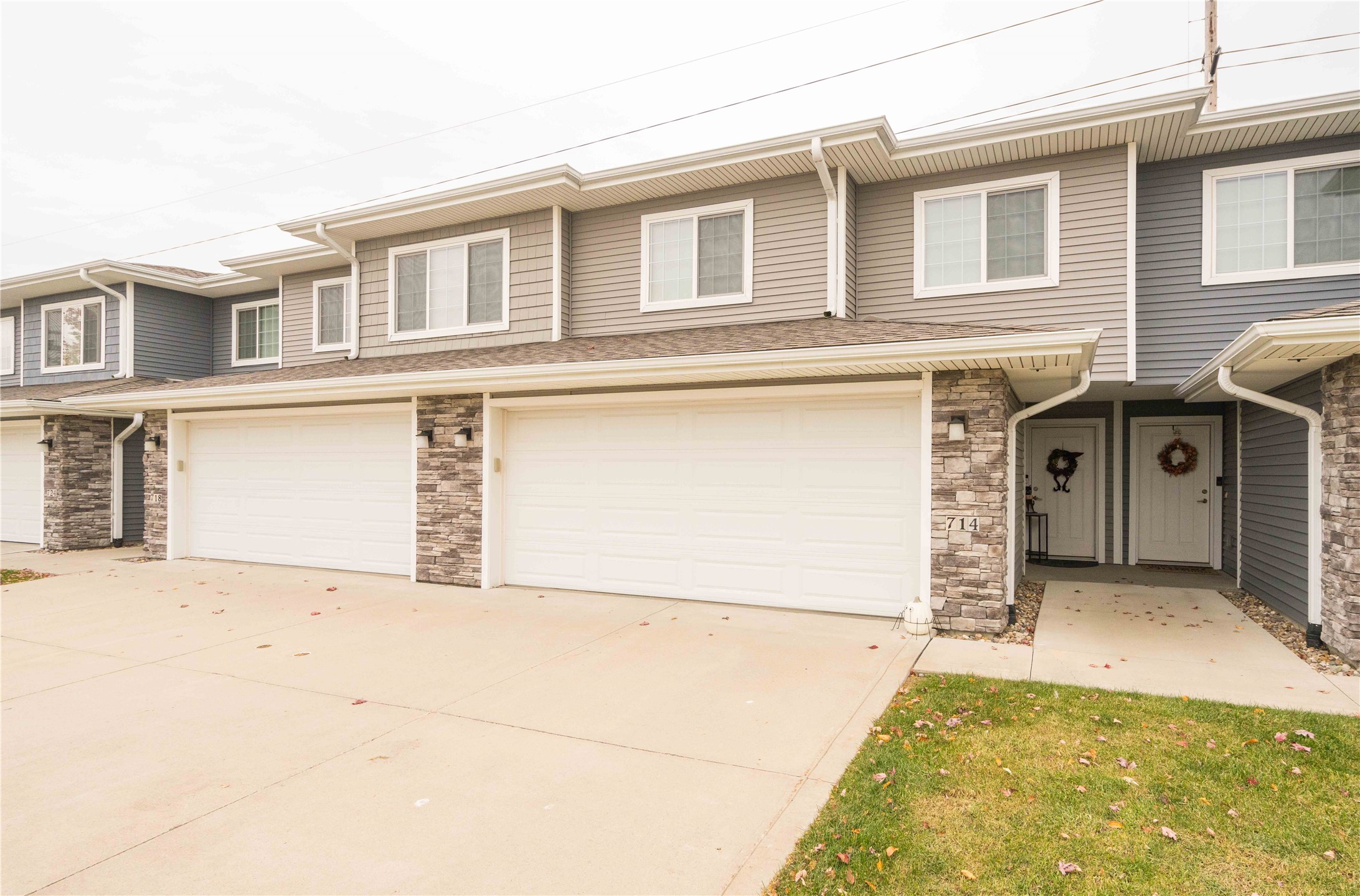 714 NE Conner Court — photo