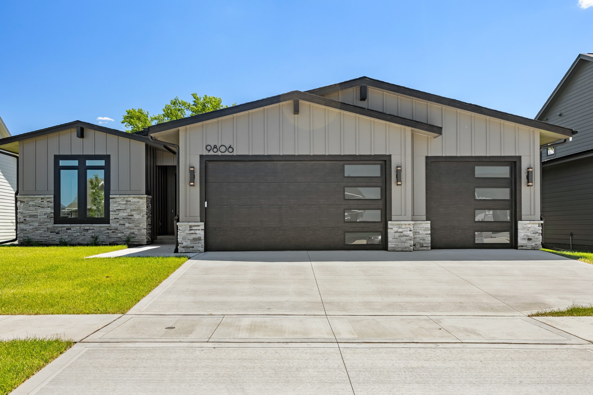 9806 Watermeadow Circle — photo