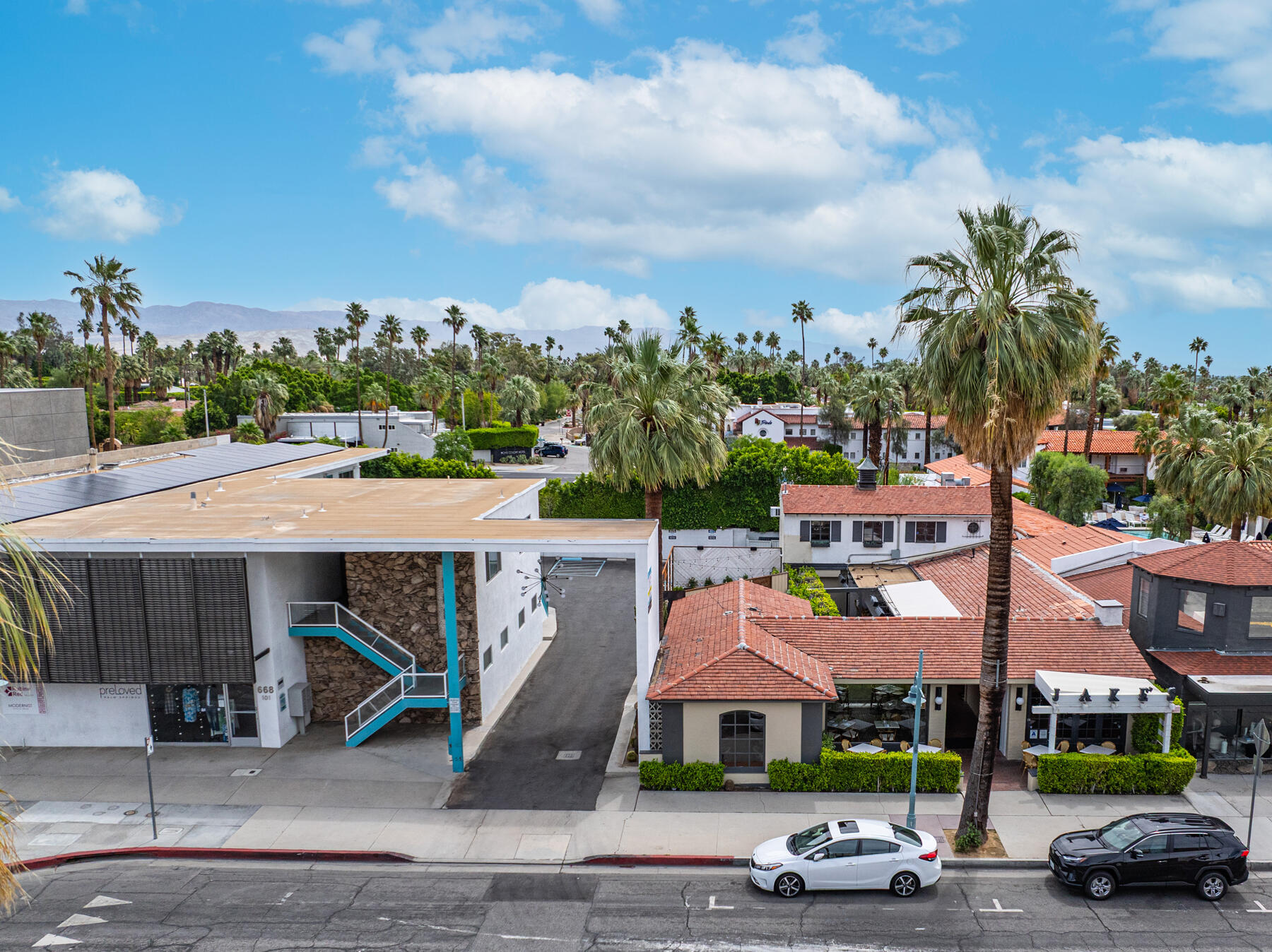 664-668 N Palm Canyon Drive — photo