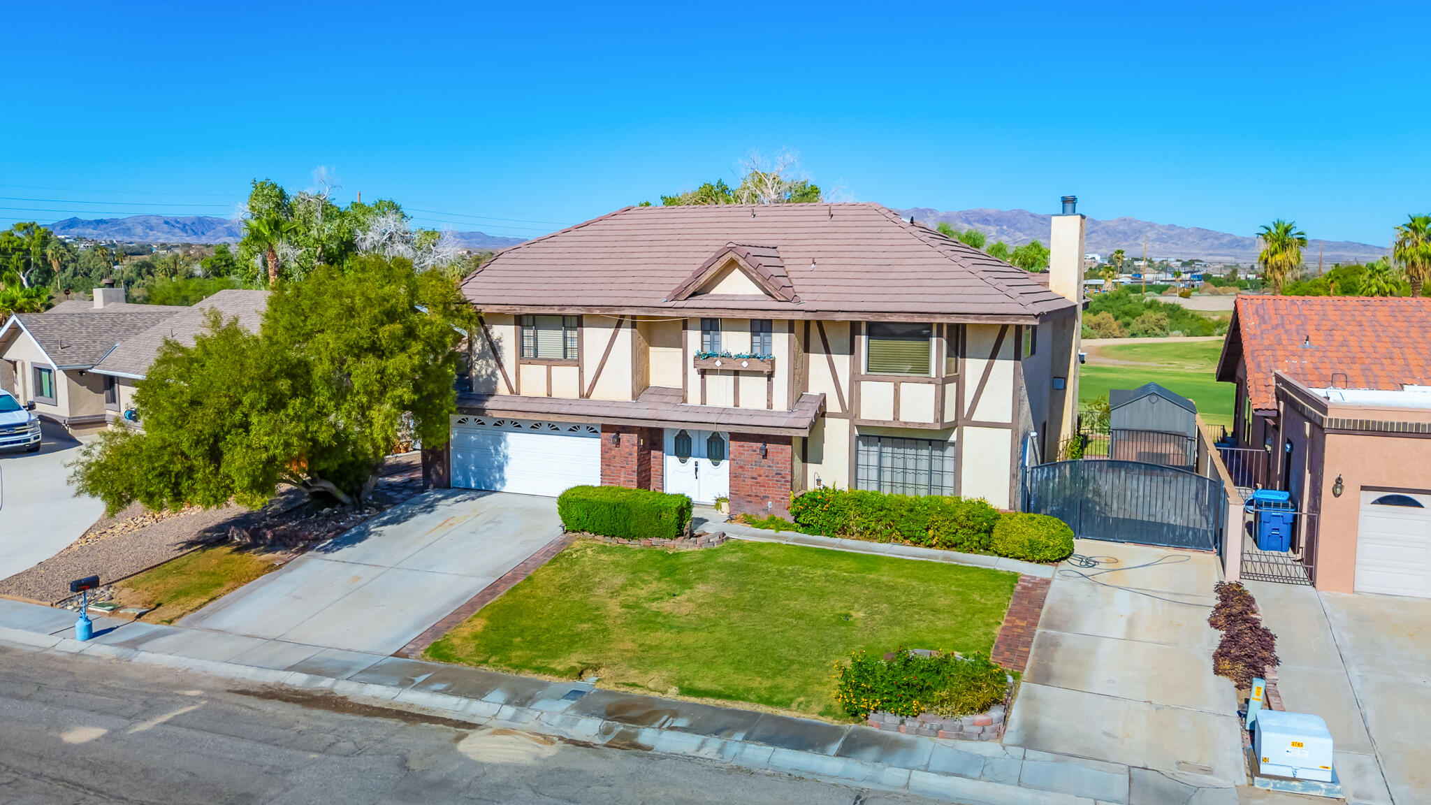 204 Fairway Drive — photo