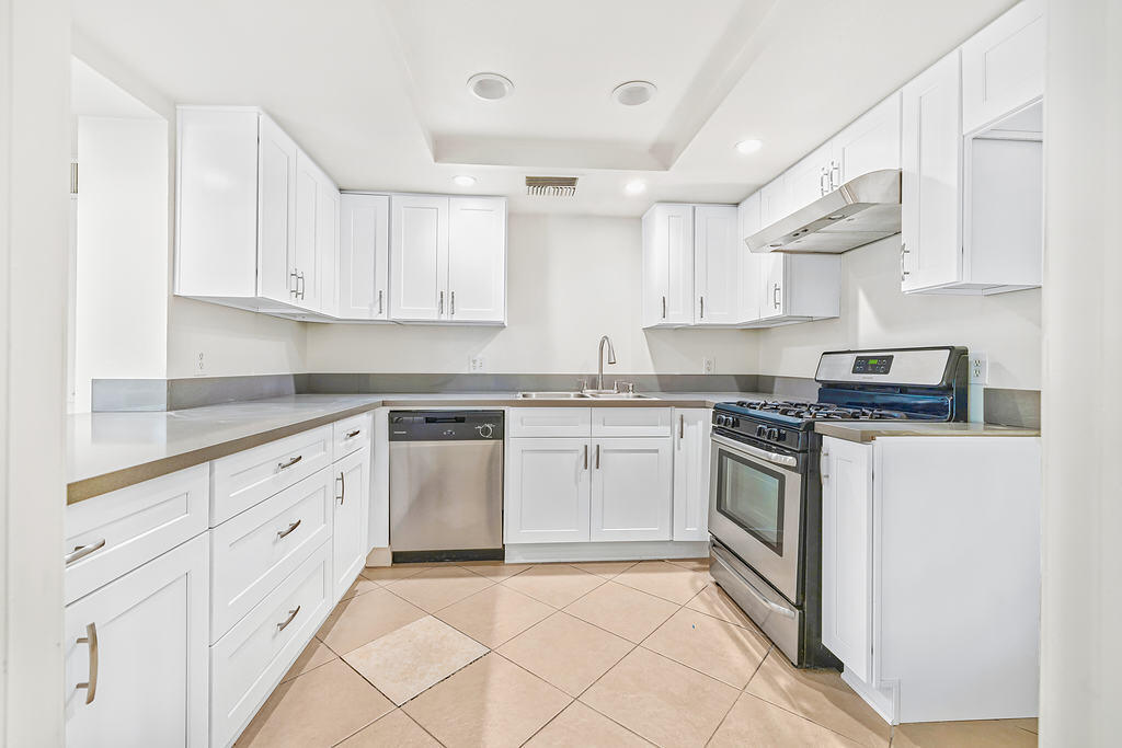 1602 Andee Drive, 65 — photo