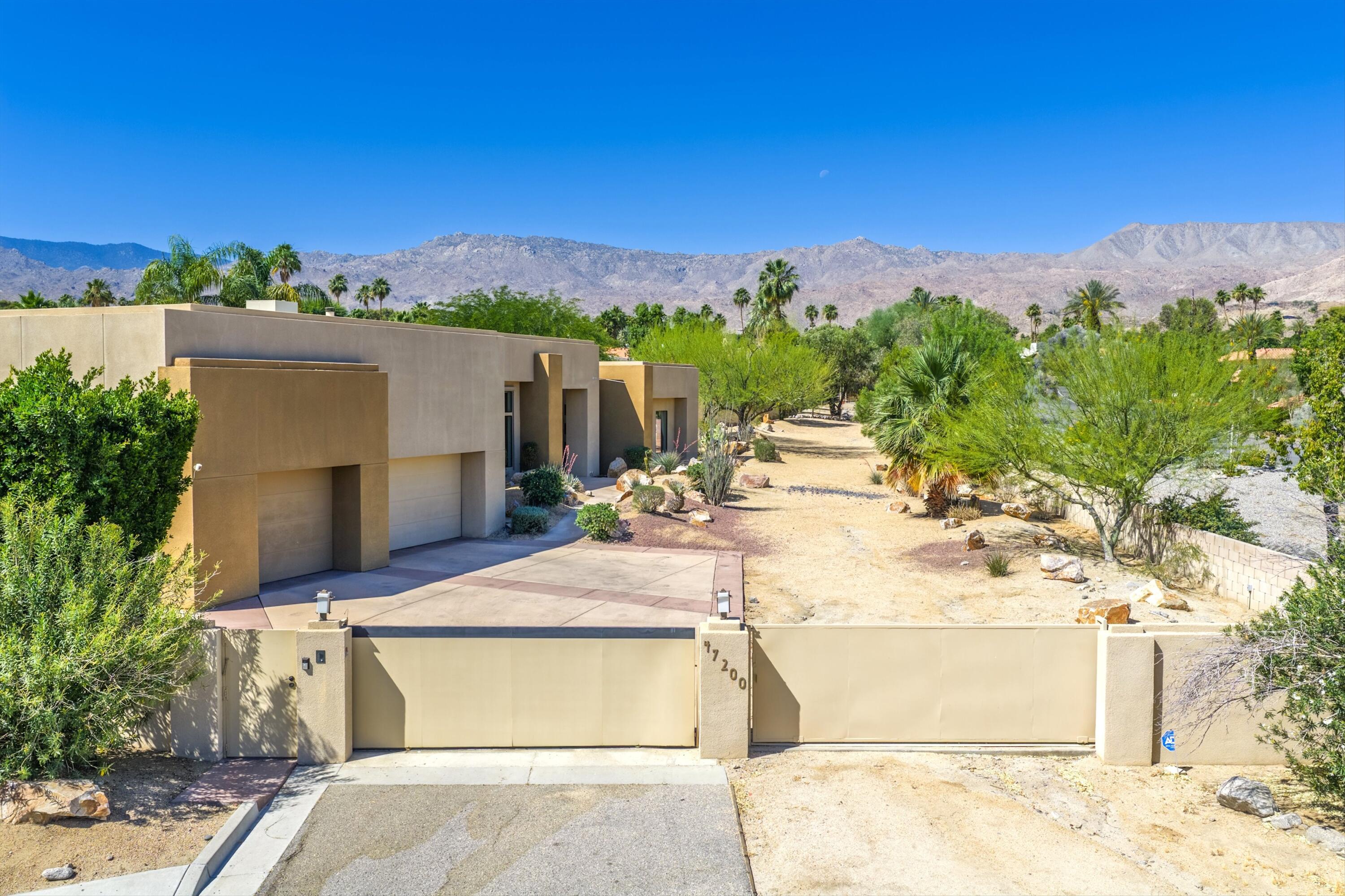 47200 Desert Lily Drive — photo