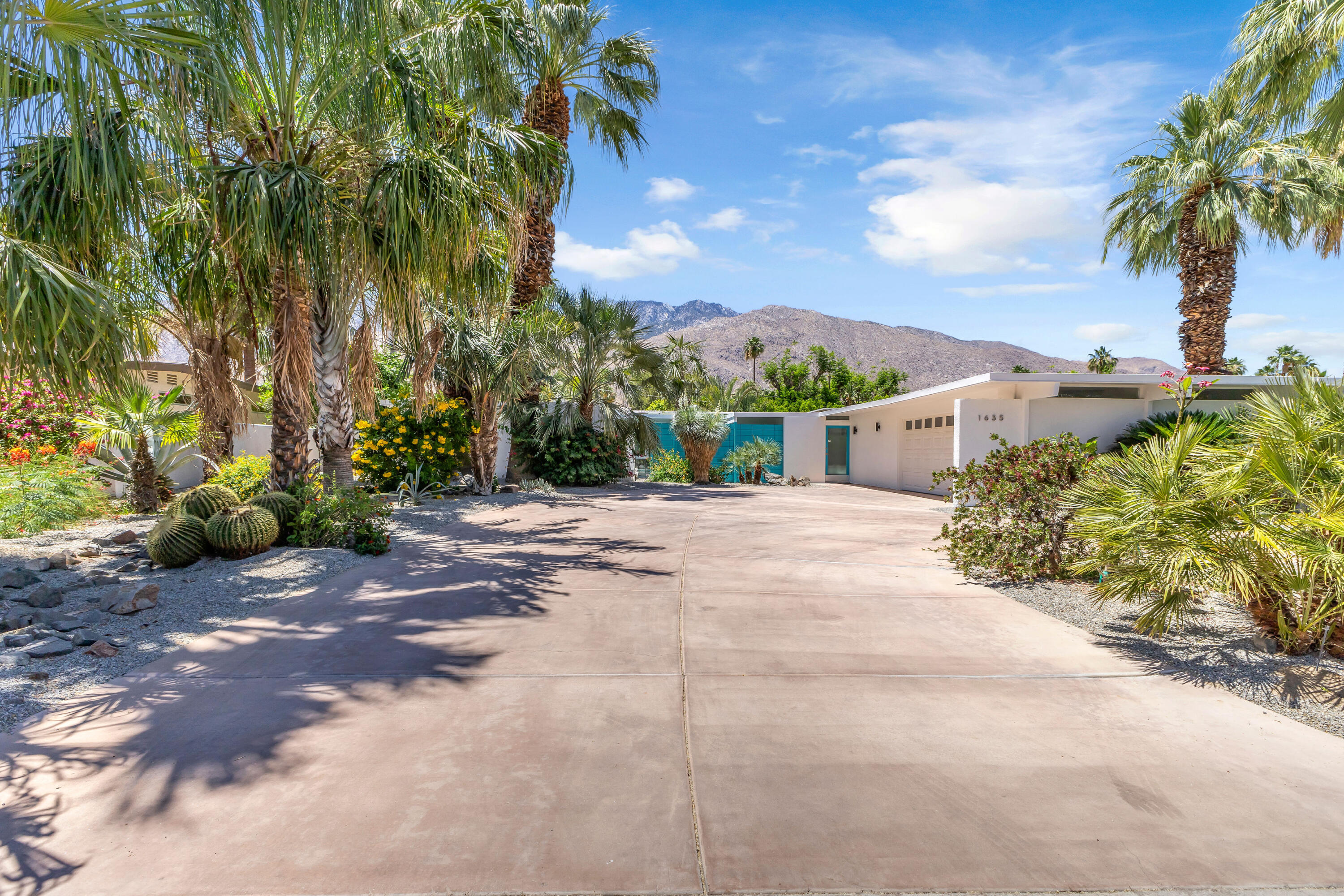 1635 Palm Tree Drive — photo