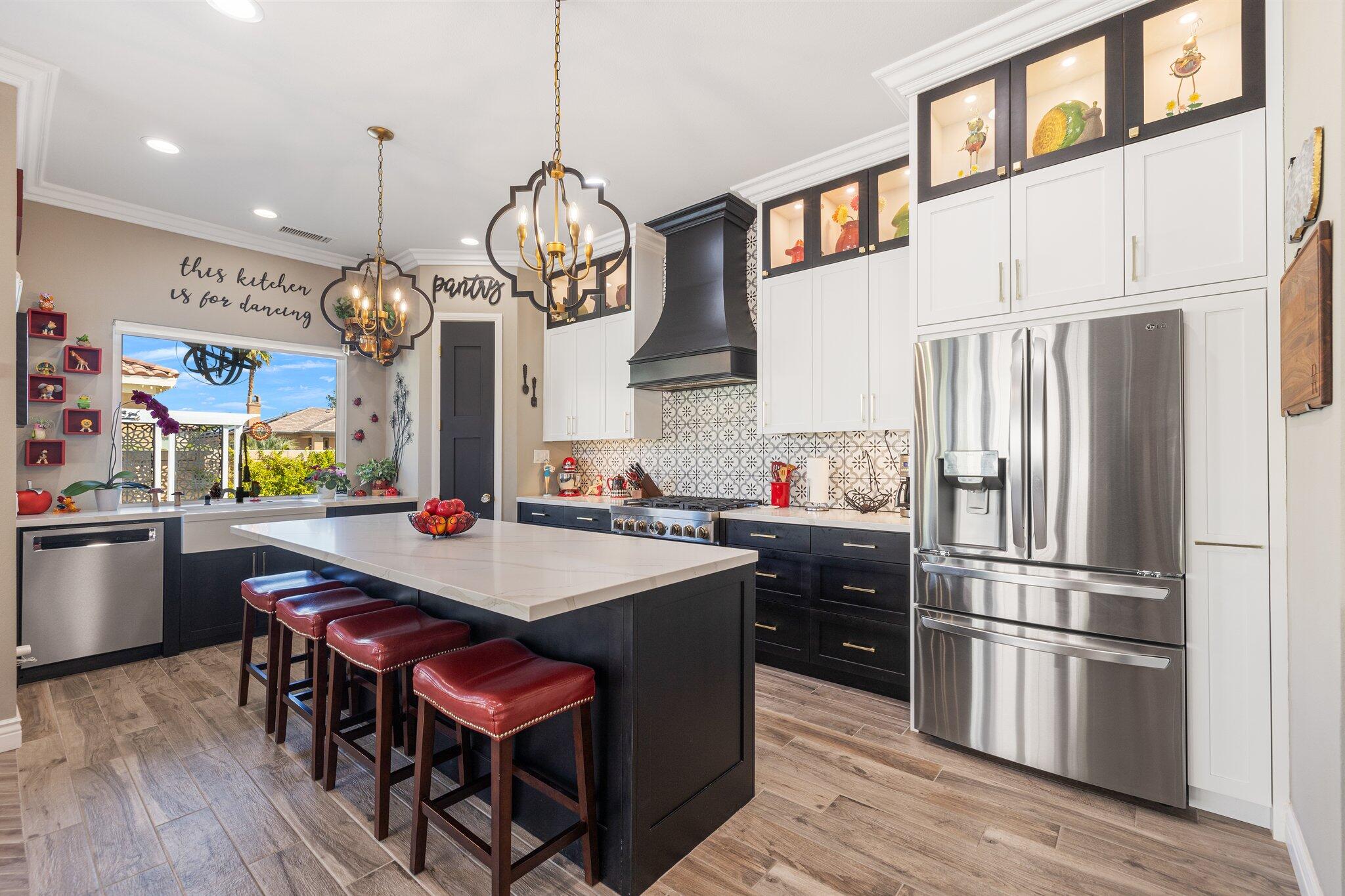 4 Lake Como Court — photo