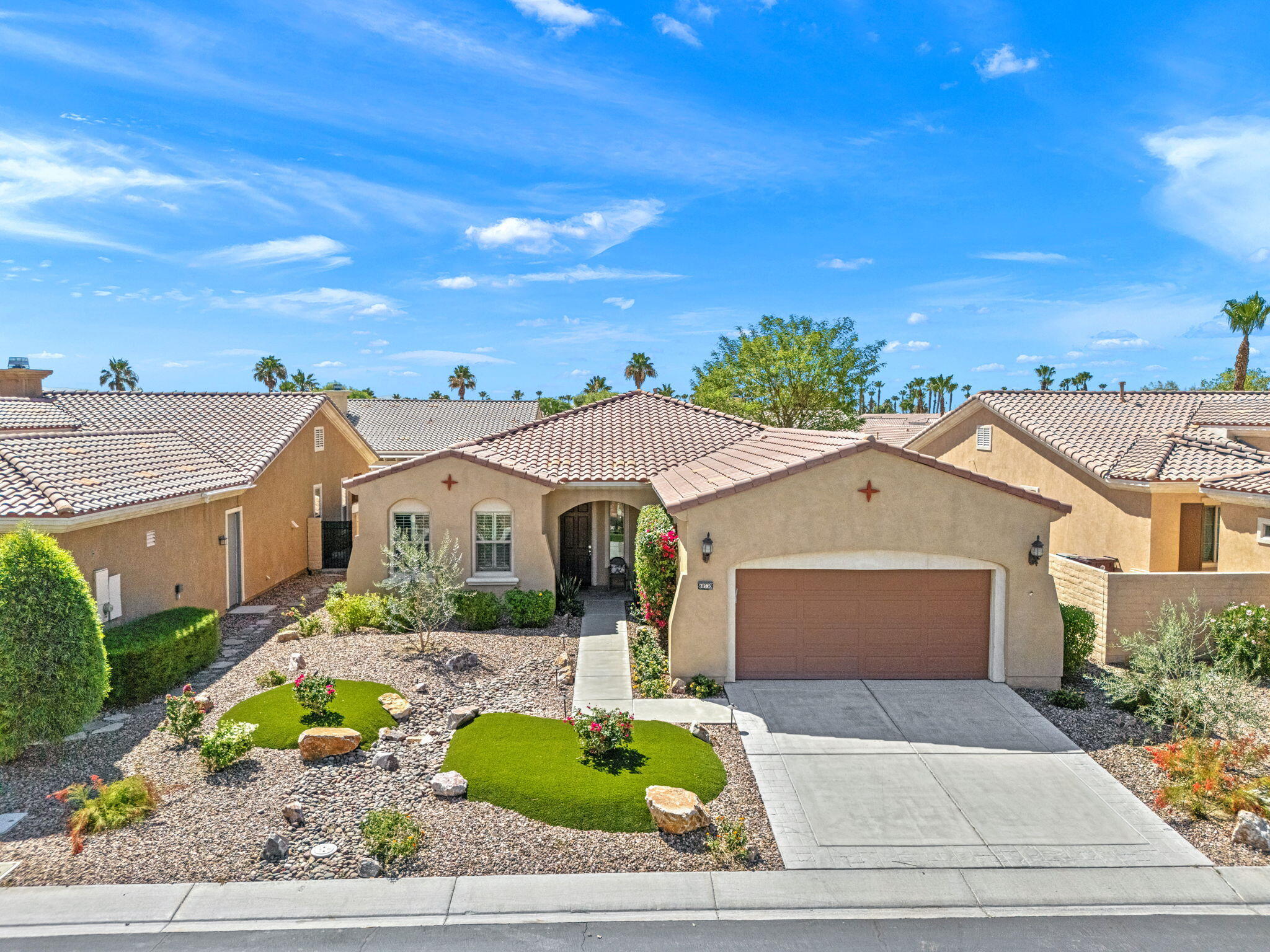 40530 Calle Cerezo — photo