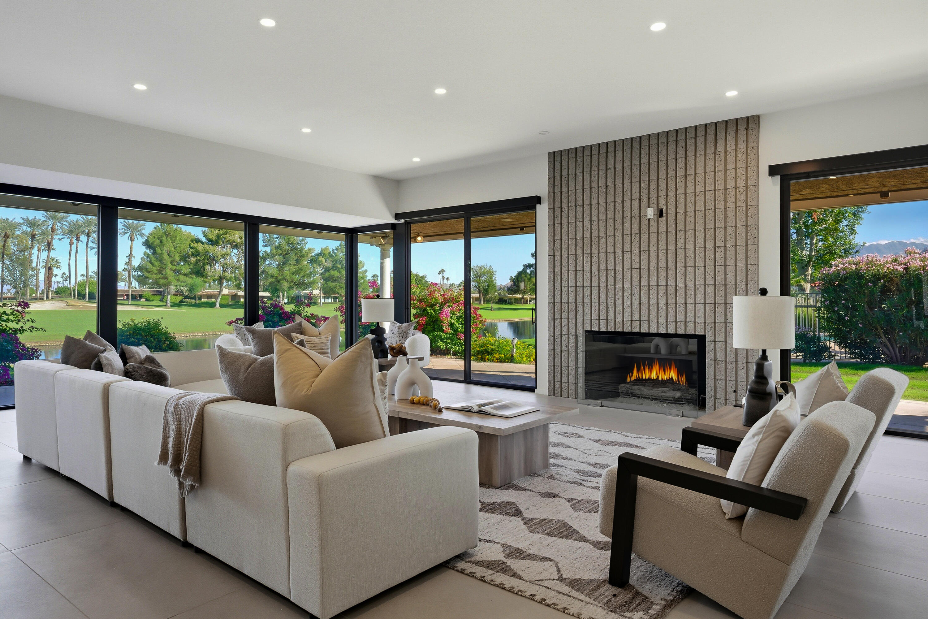 2 Auburn Court — photo