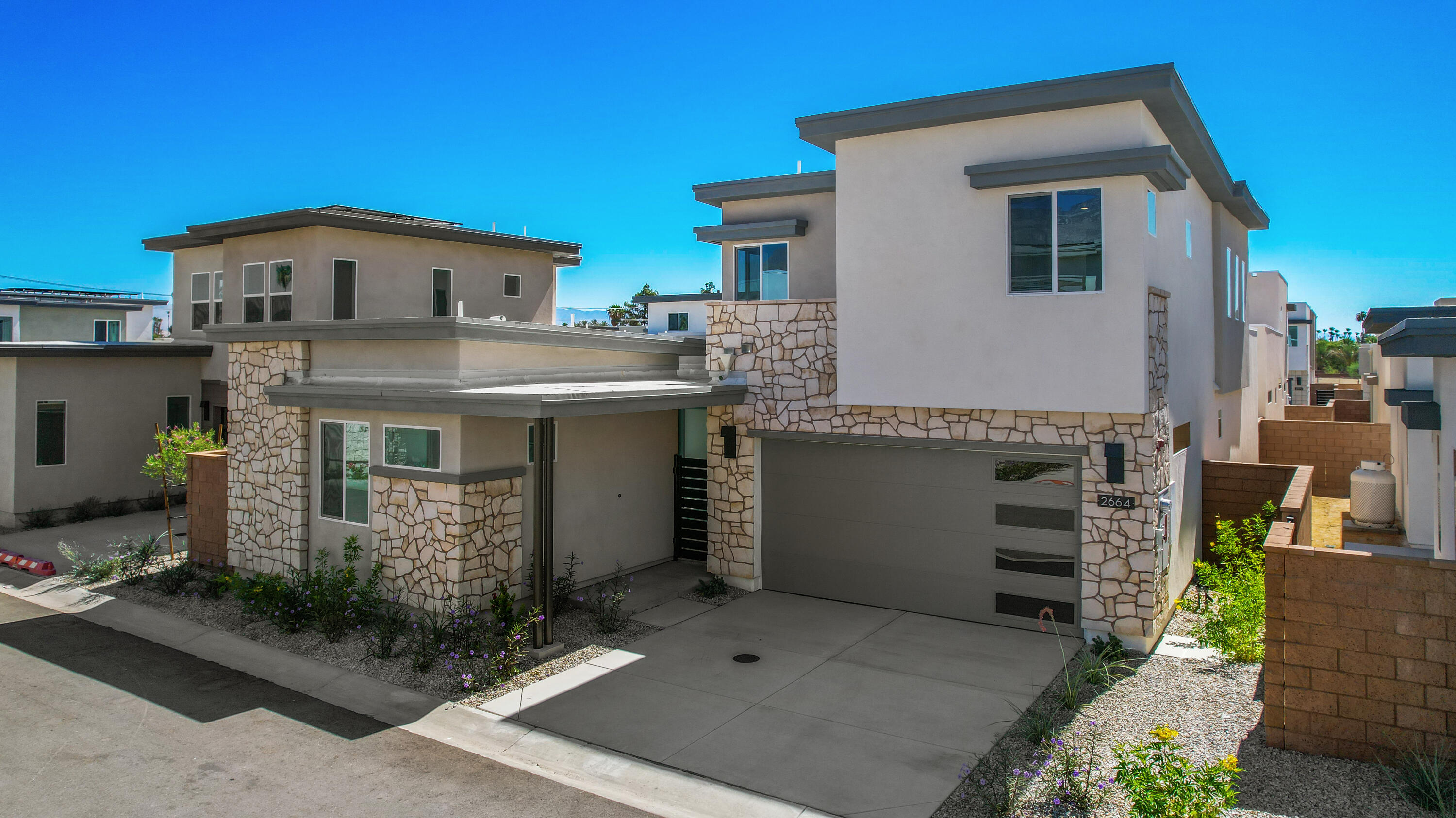 2664 Lavender Lane — photo