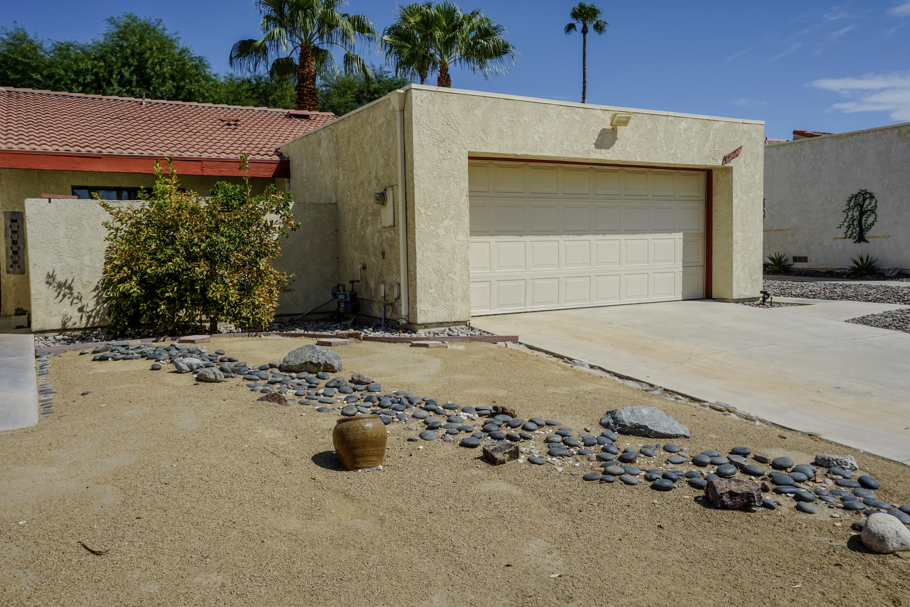 49272 Wayne Street — photo