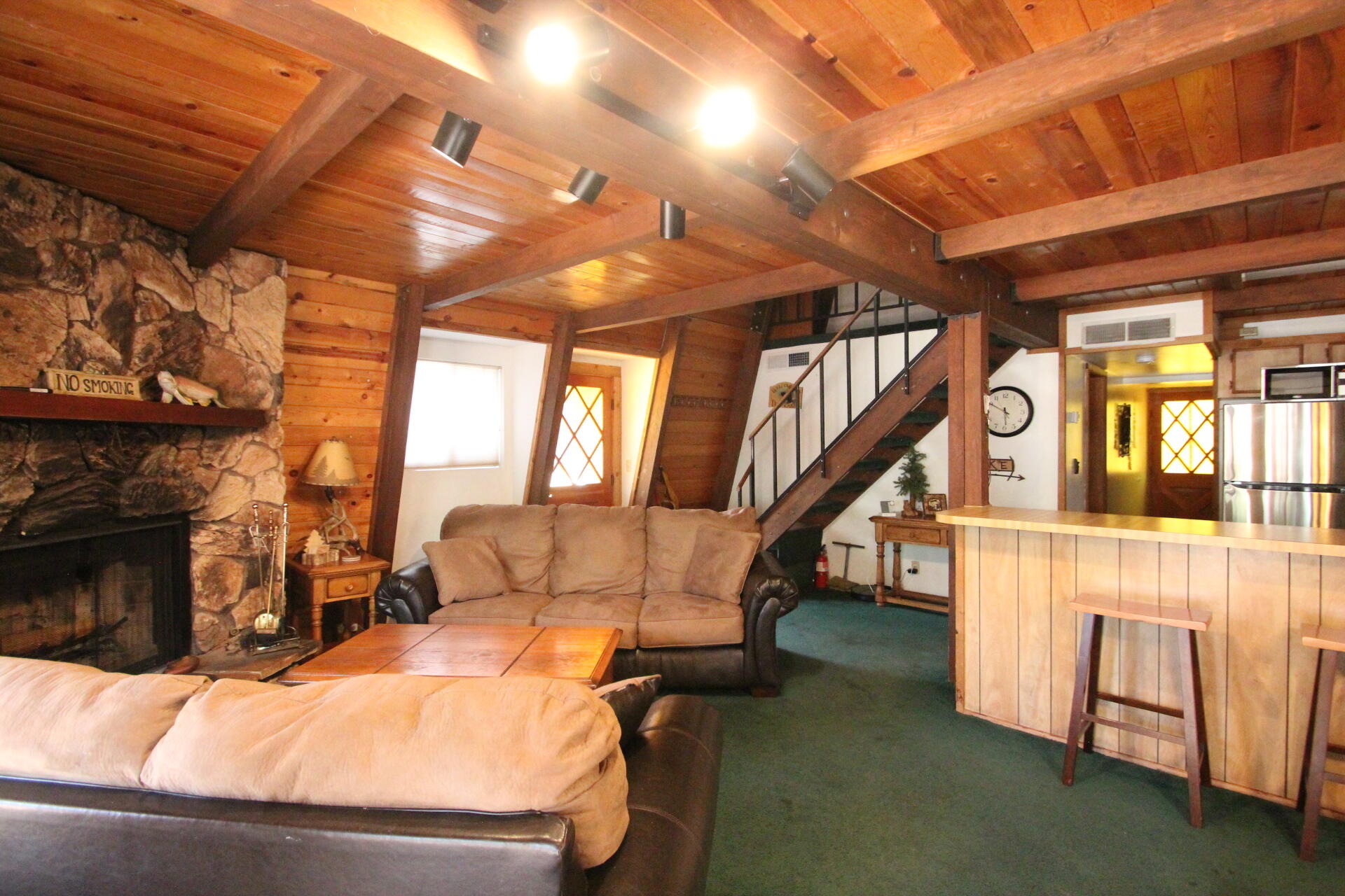 504 Pinewood Court — photo