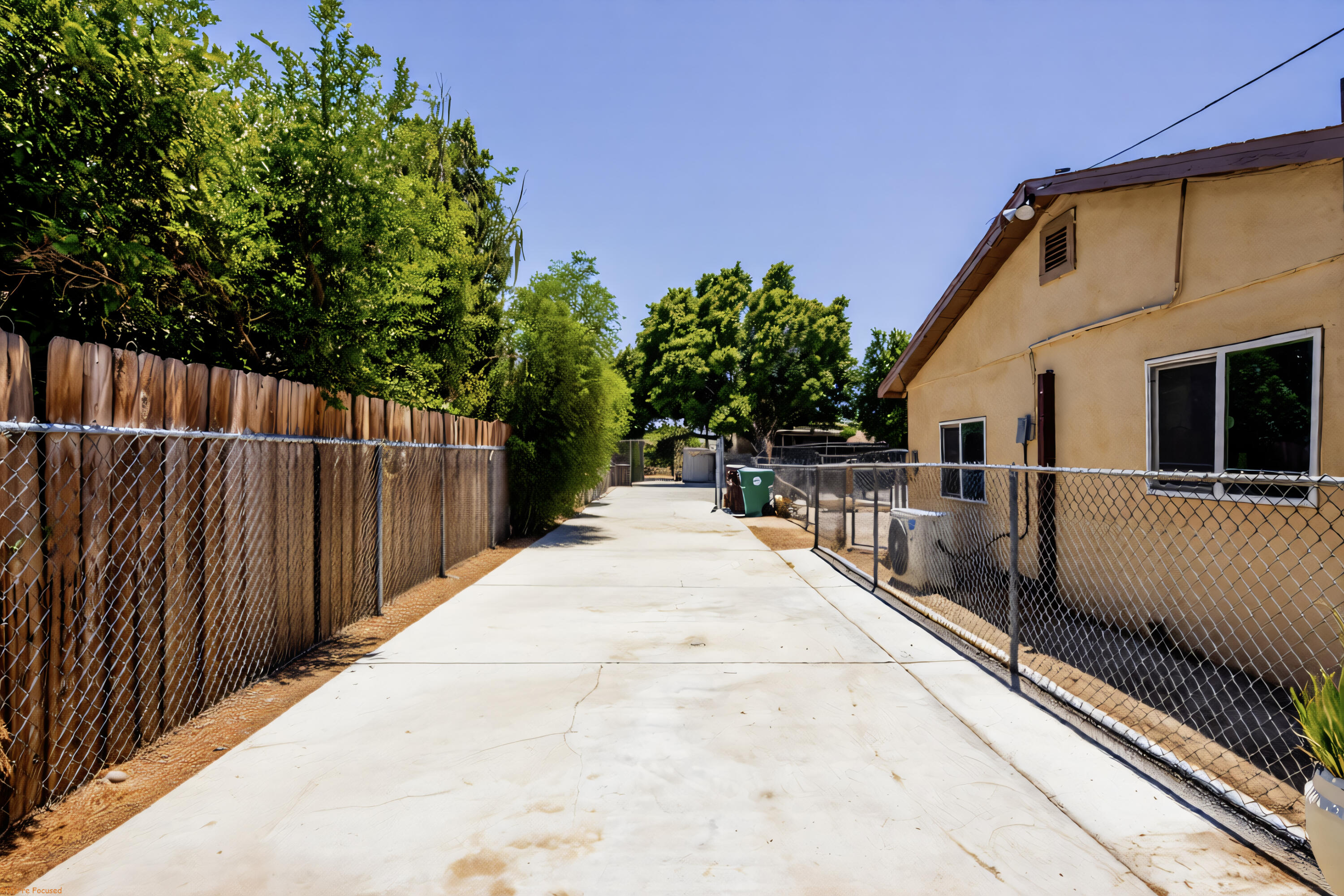 84058 Leyte Avenue — photo