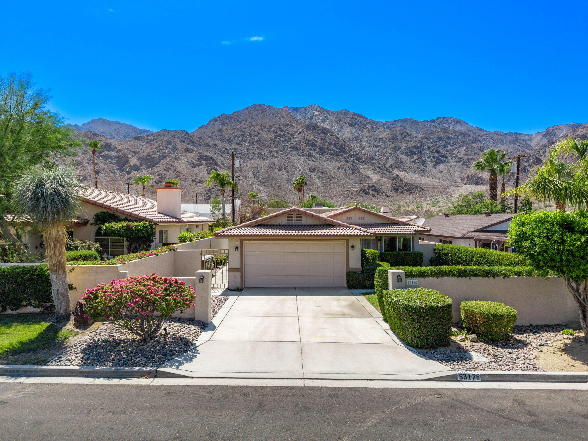 53175 Avenida Juarez — photo