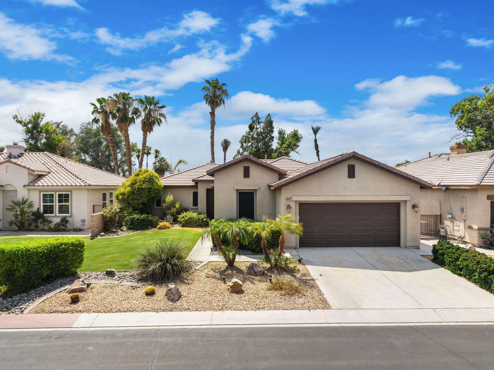 49467 Douglas Street — photo