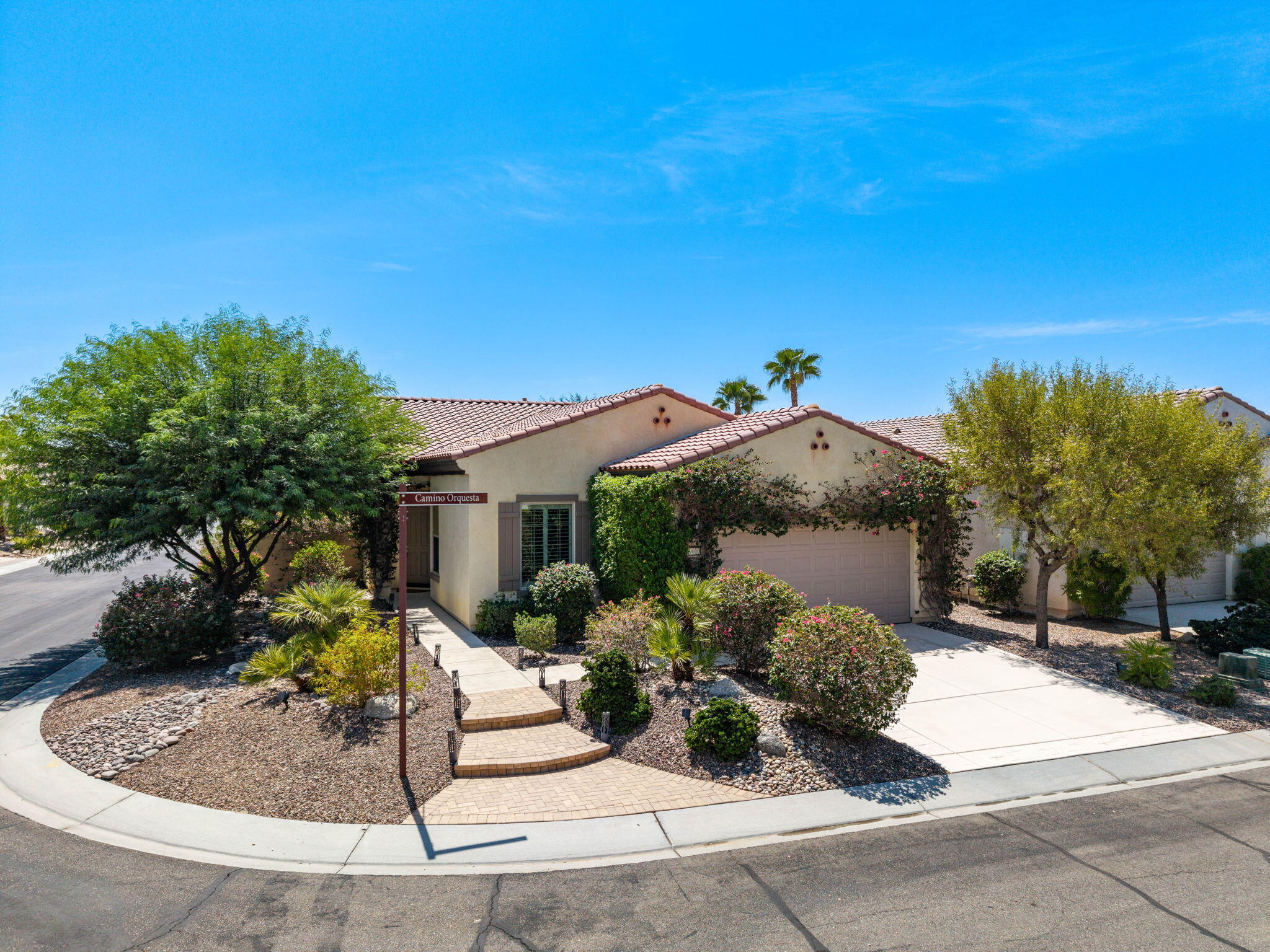39010 Camino Orquesta — photo