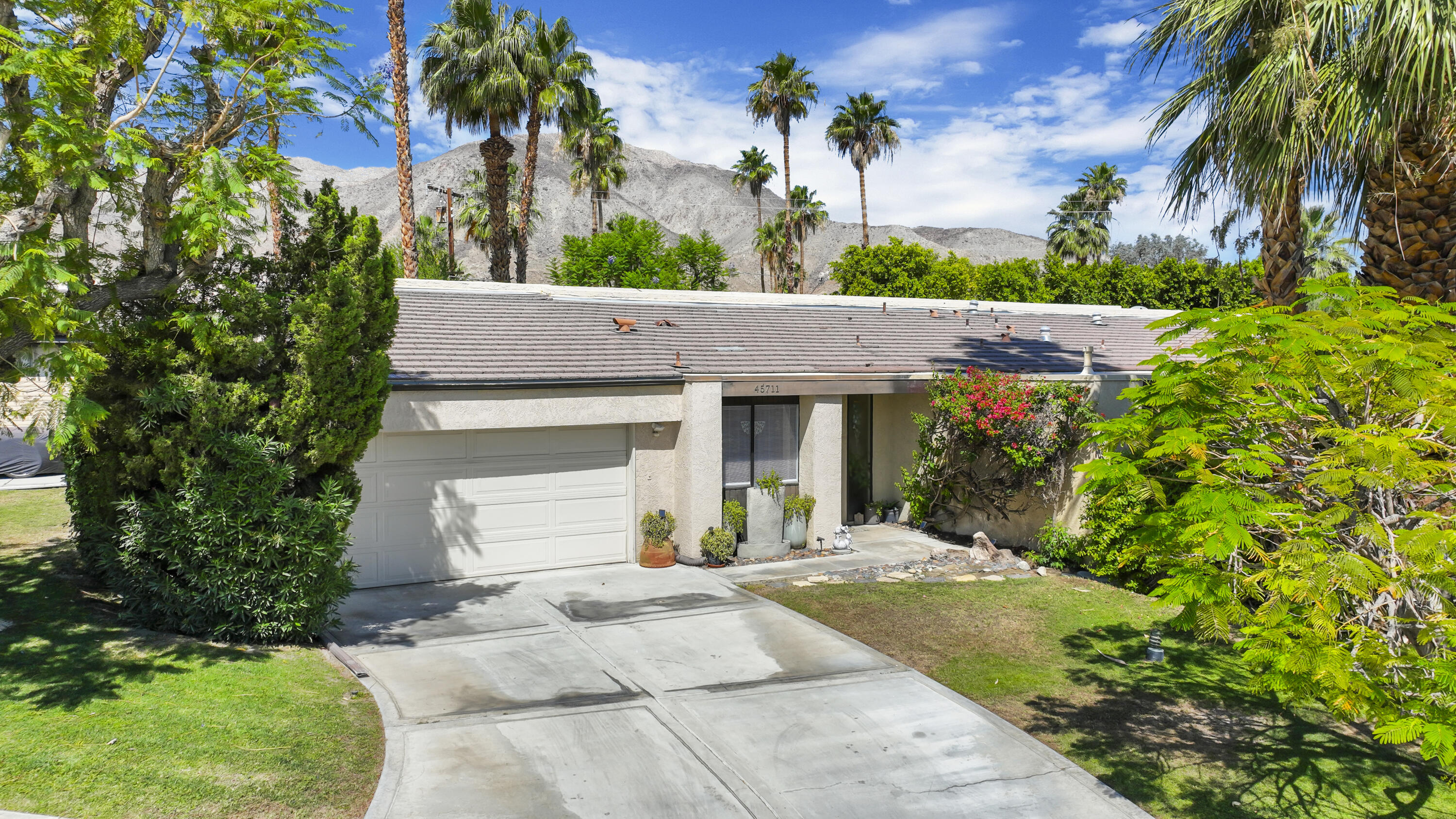 45711 W Verba Santa Drive — photo