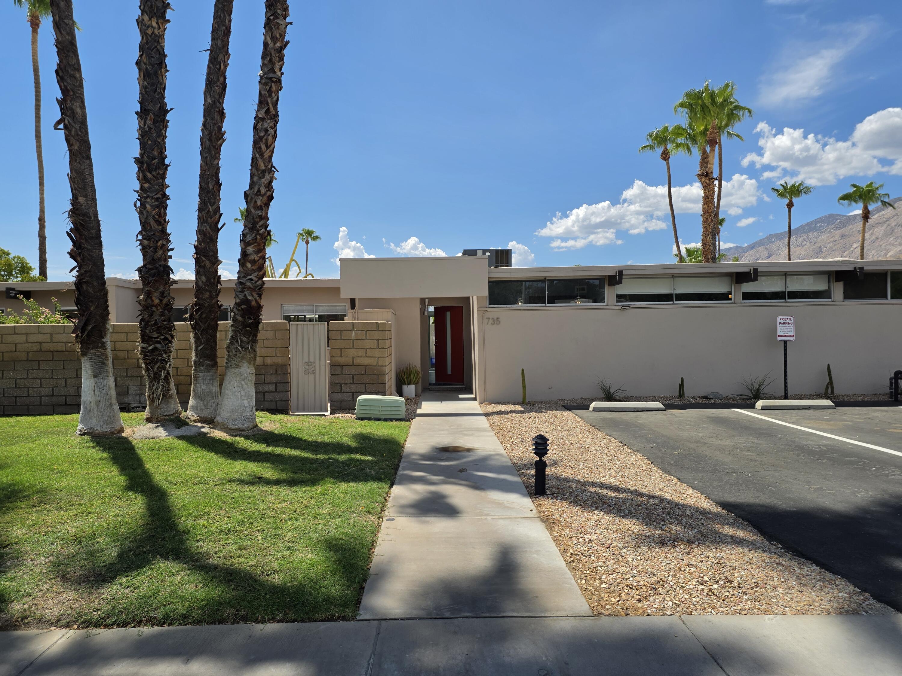 735 E Louise Drive — photo