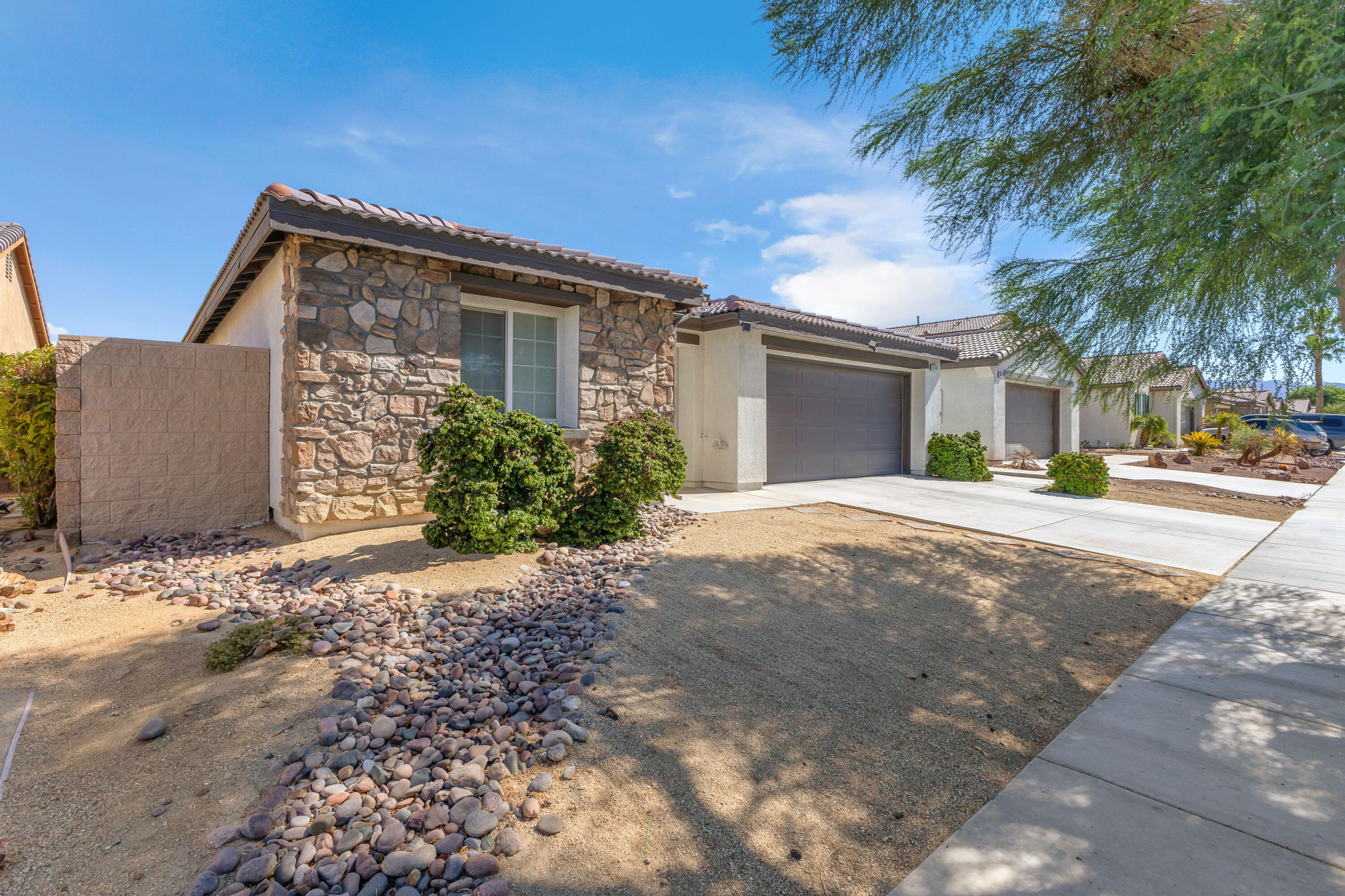 84146 Azzura Way — photo