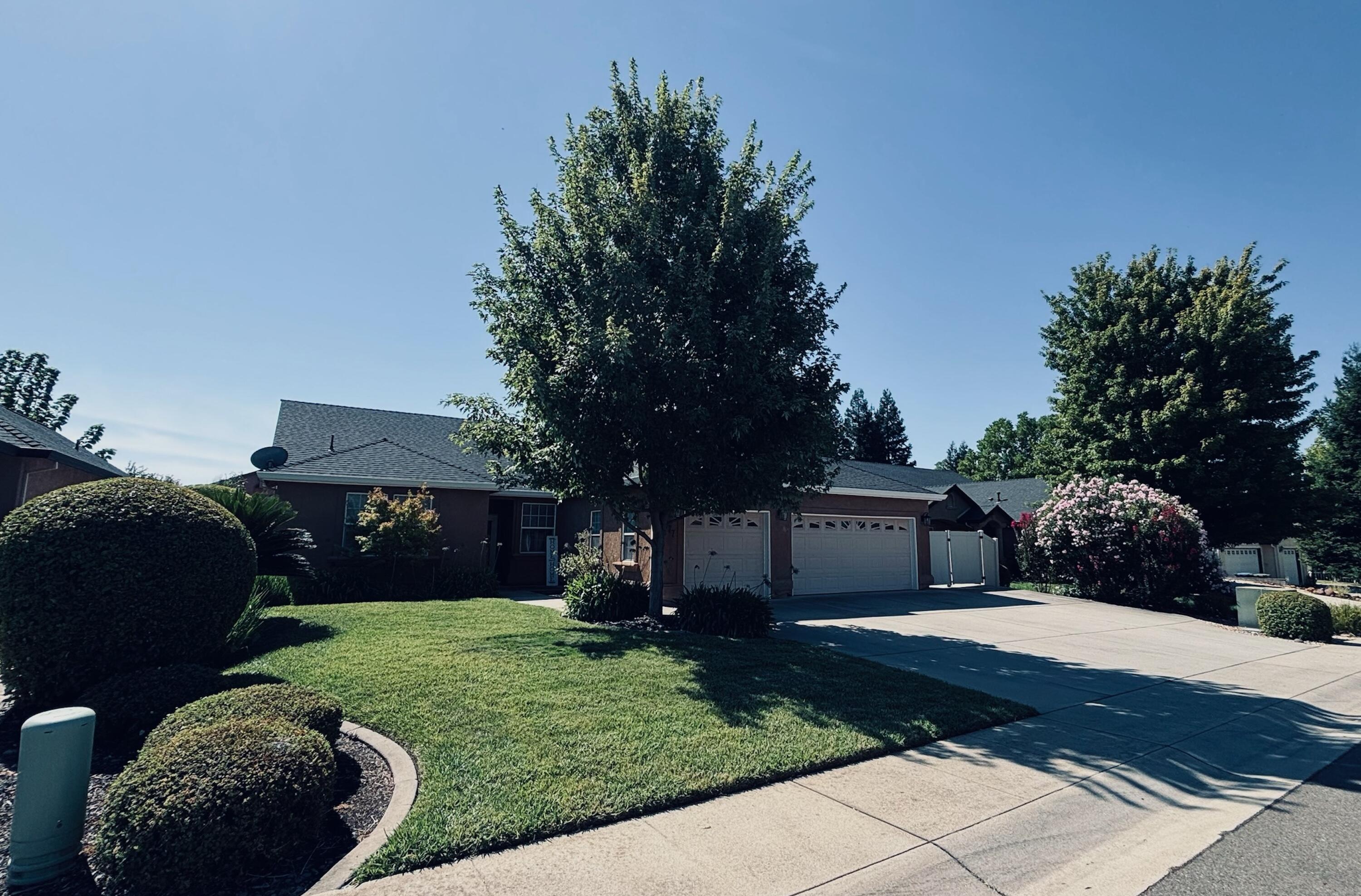 2177 Cadjew Street, Redding, CA 96003 — photo 2
