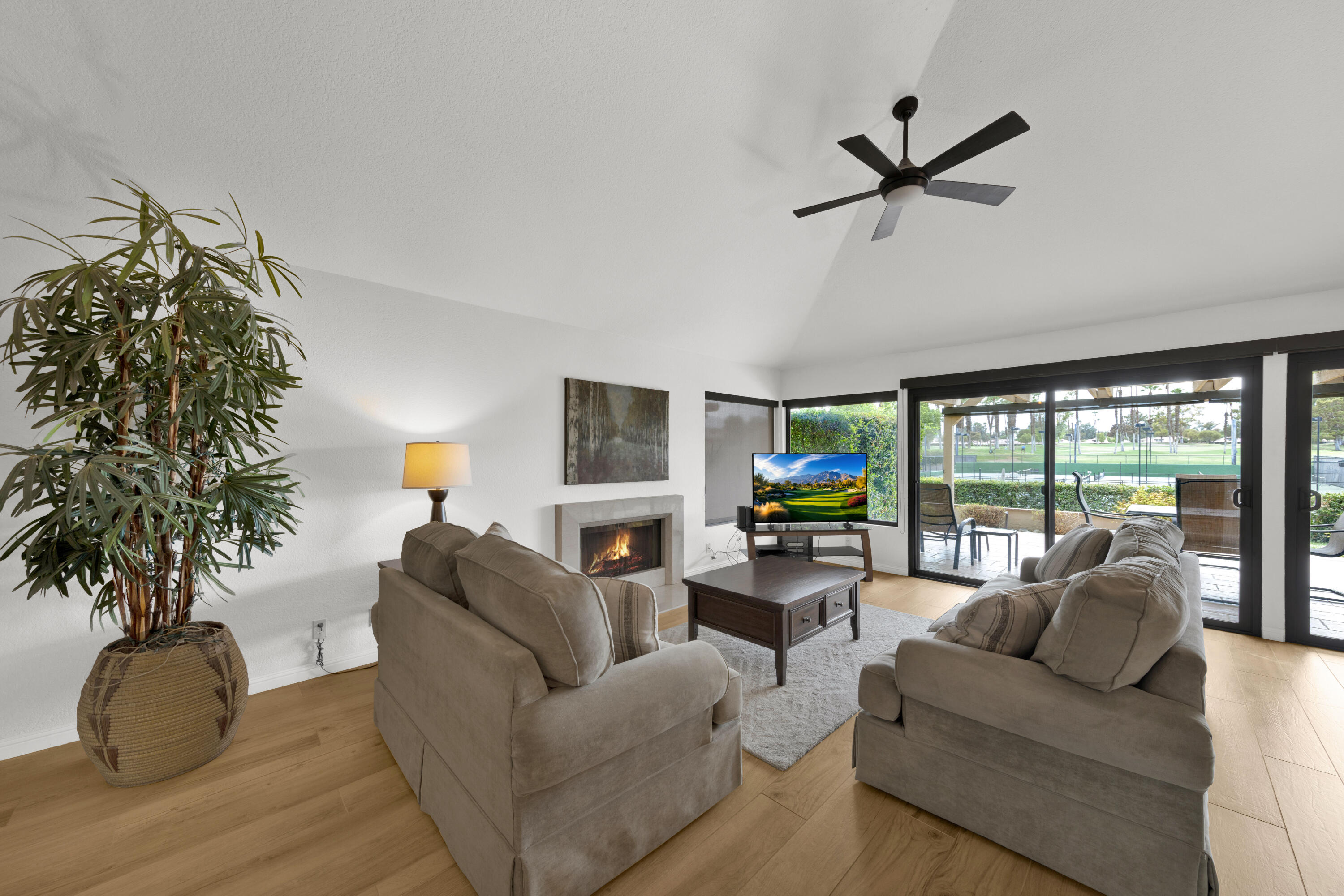 41683 Woodhaven Drive E — photo