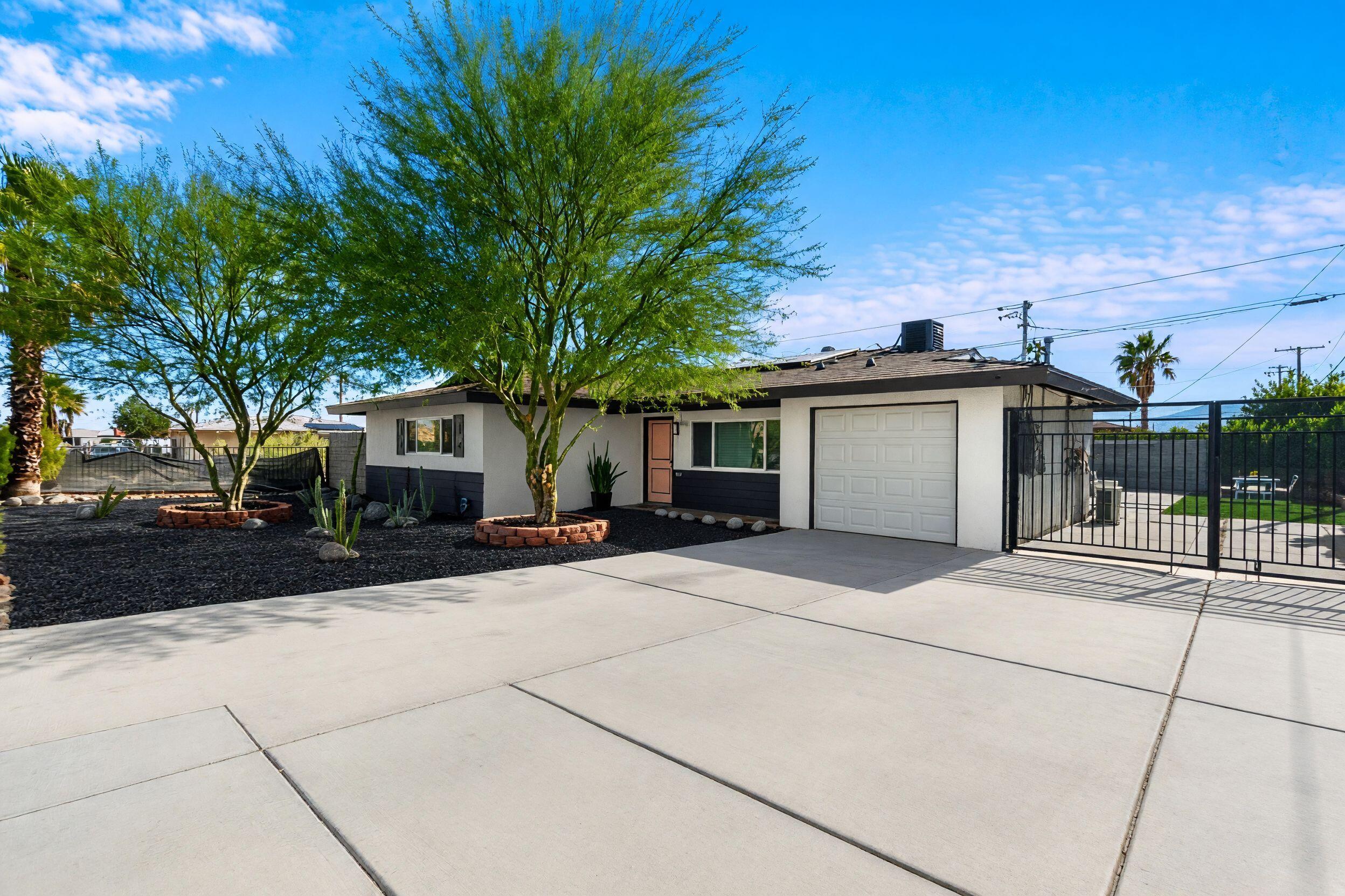 359 W Bon Air Drive — photo