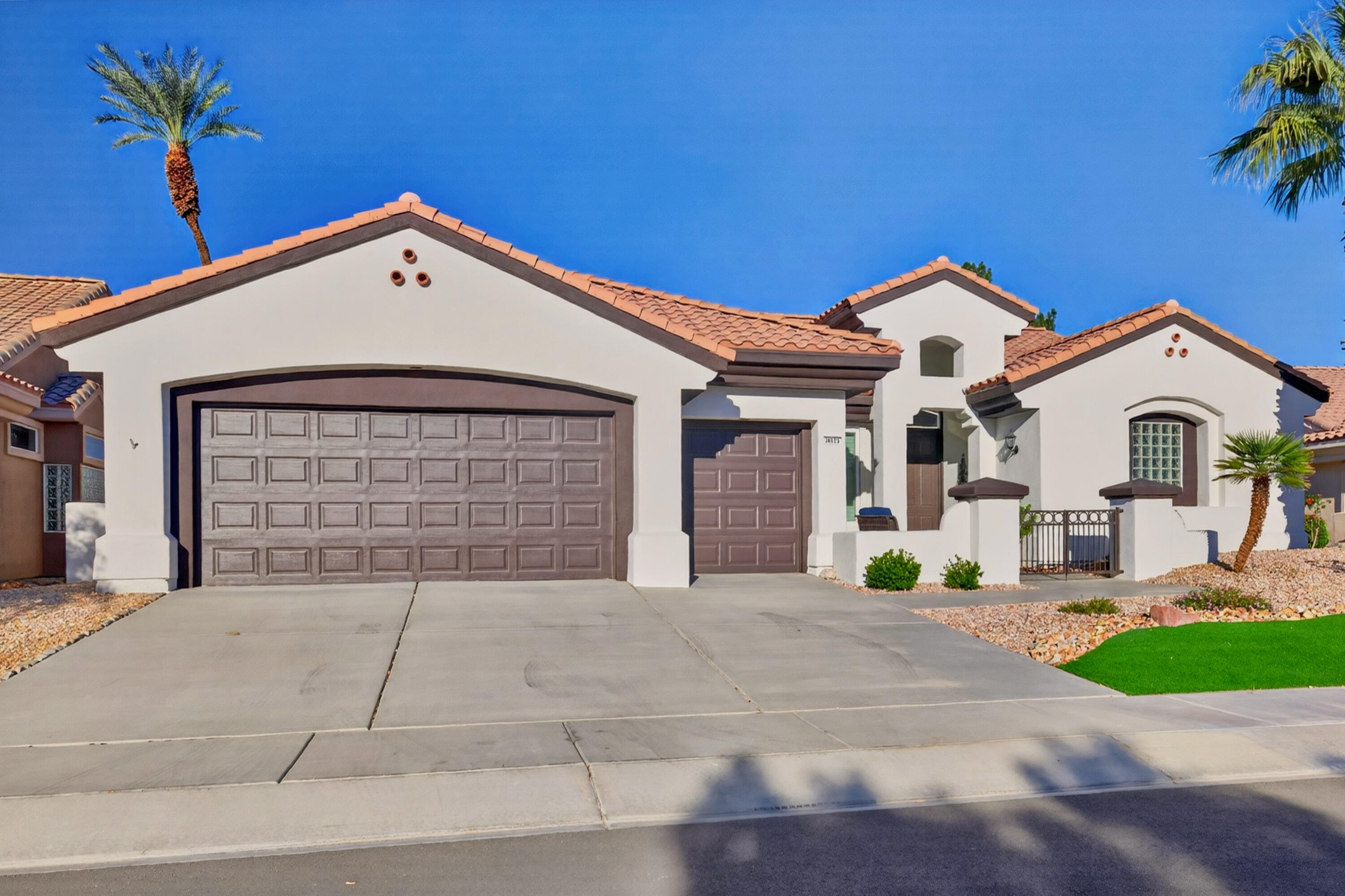 38173 Grand Oaks Avenue — photo