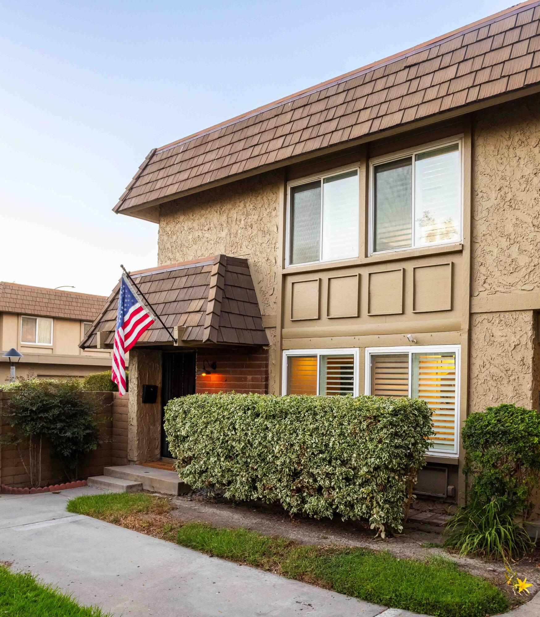 10382 Truckee River Court — photo