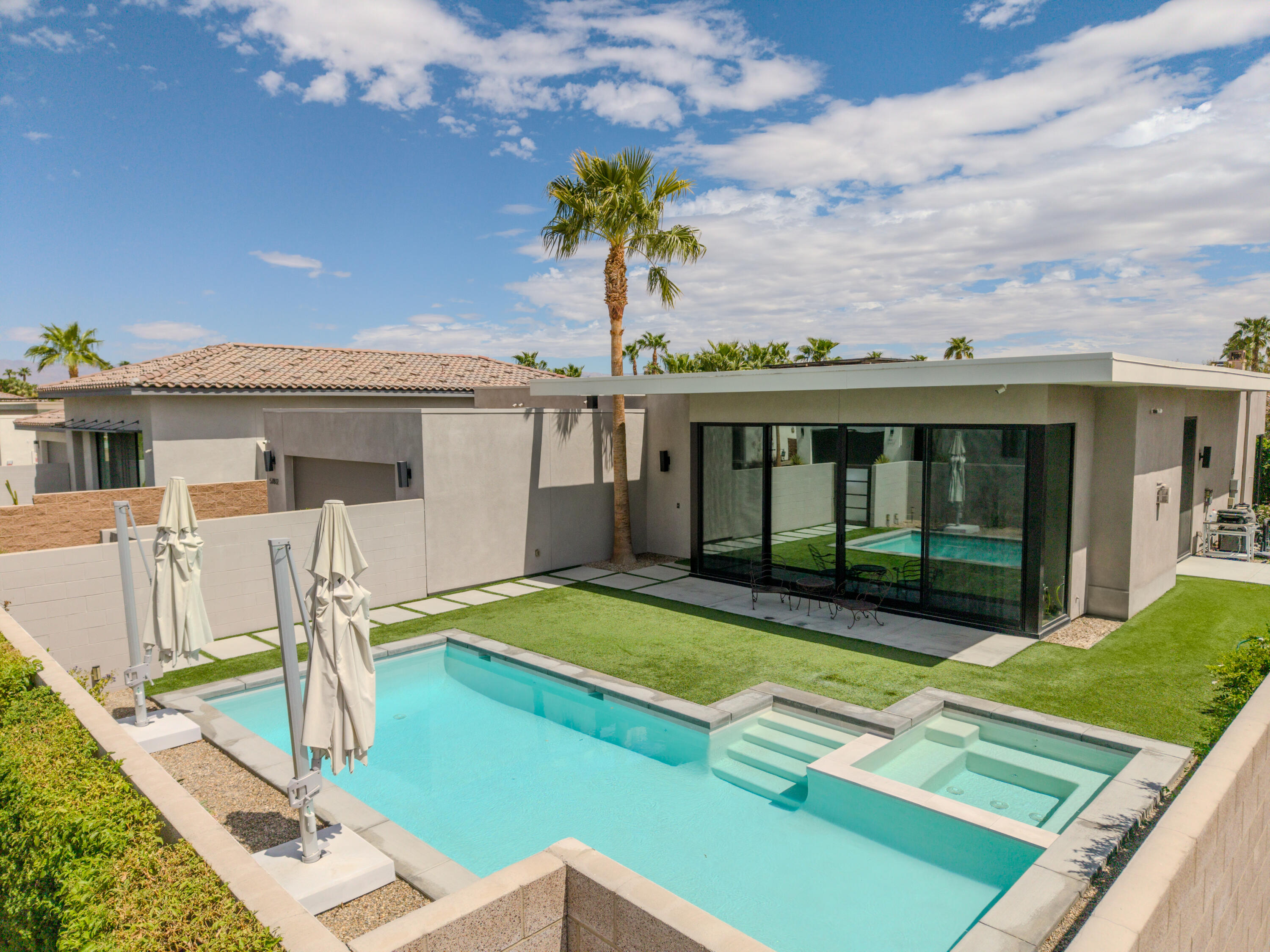 57812 Santo Thomas — photo