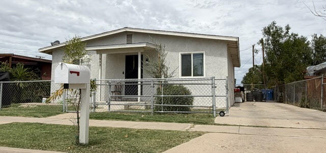 943 J Street — photo