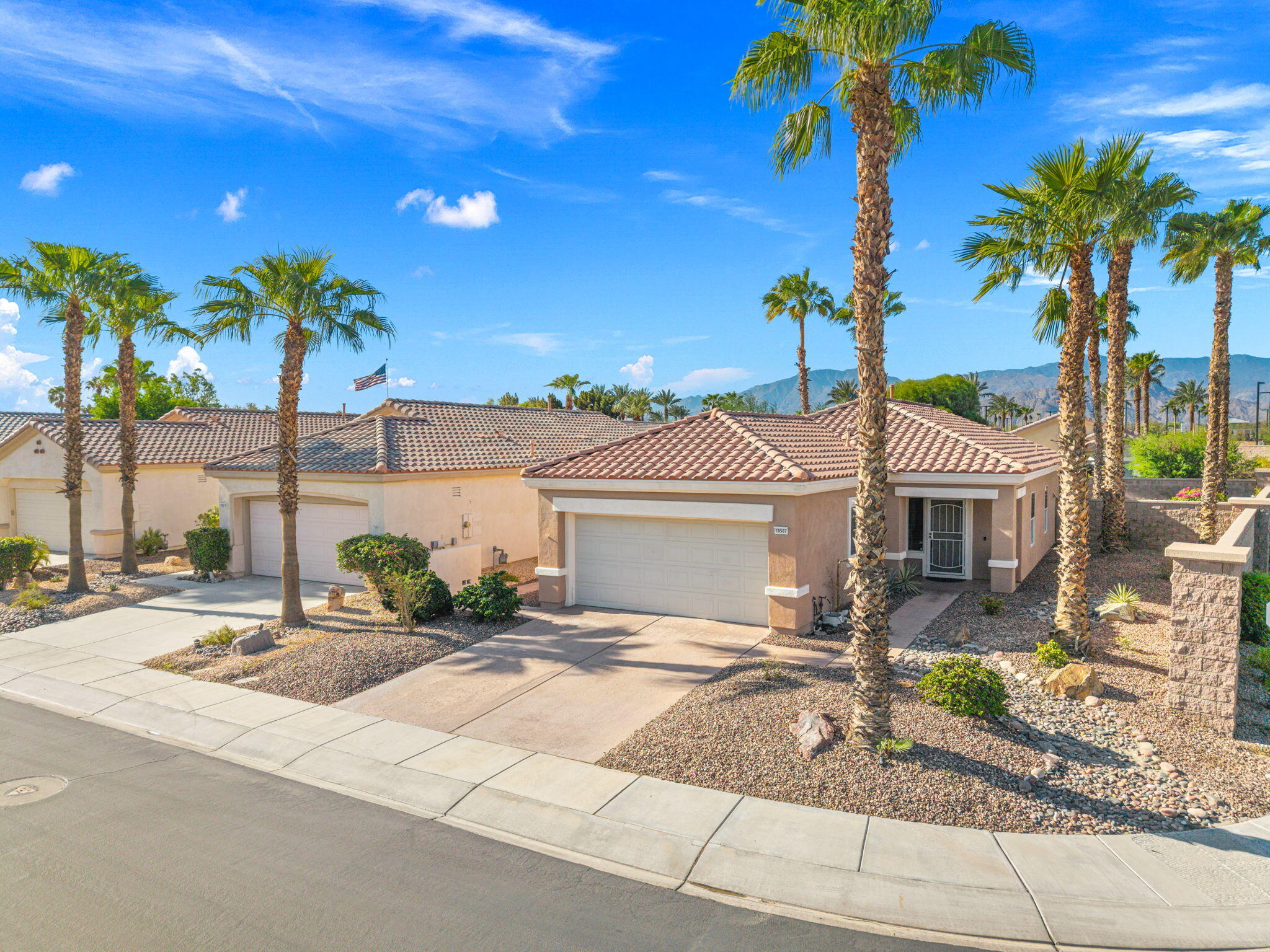 78507 Glastonbury Way — photo