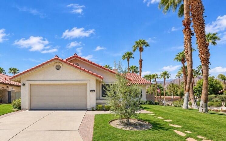 49185 Balada Court — photo
