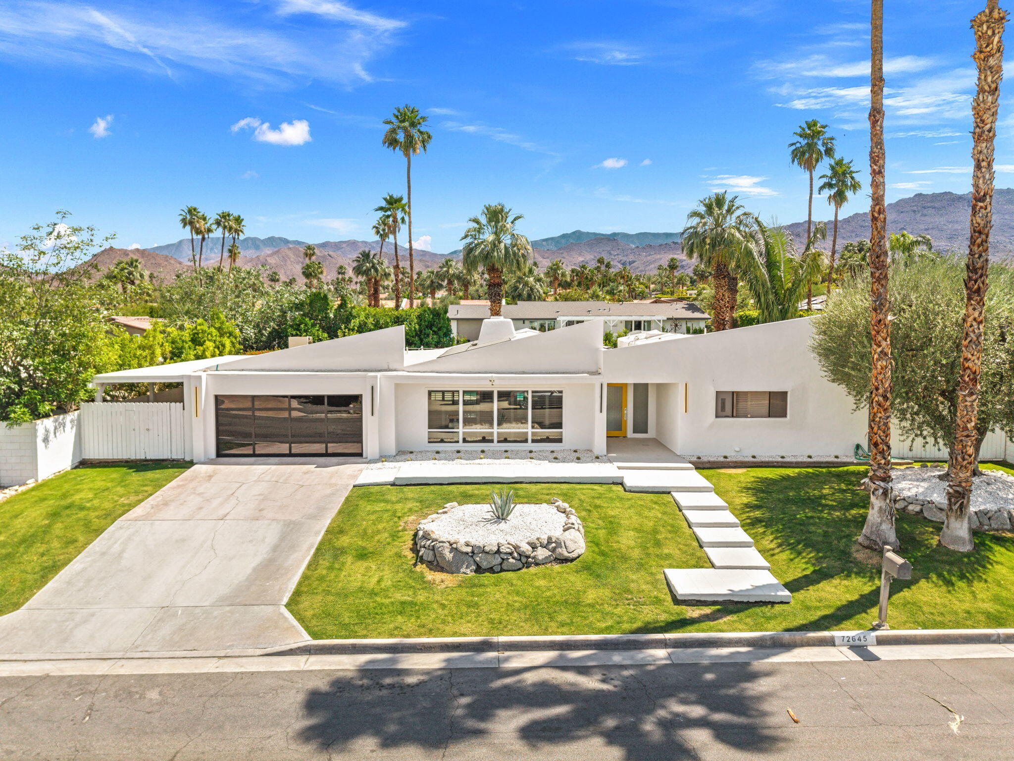 72645 Skyward Way — photo