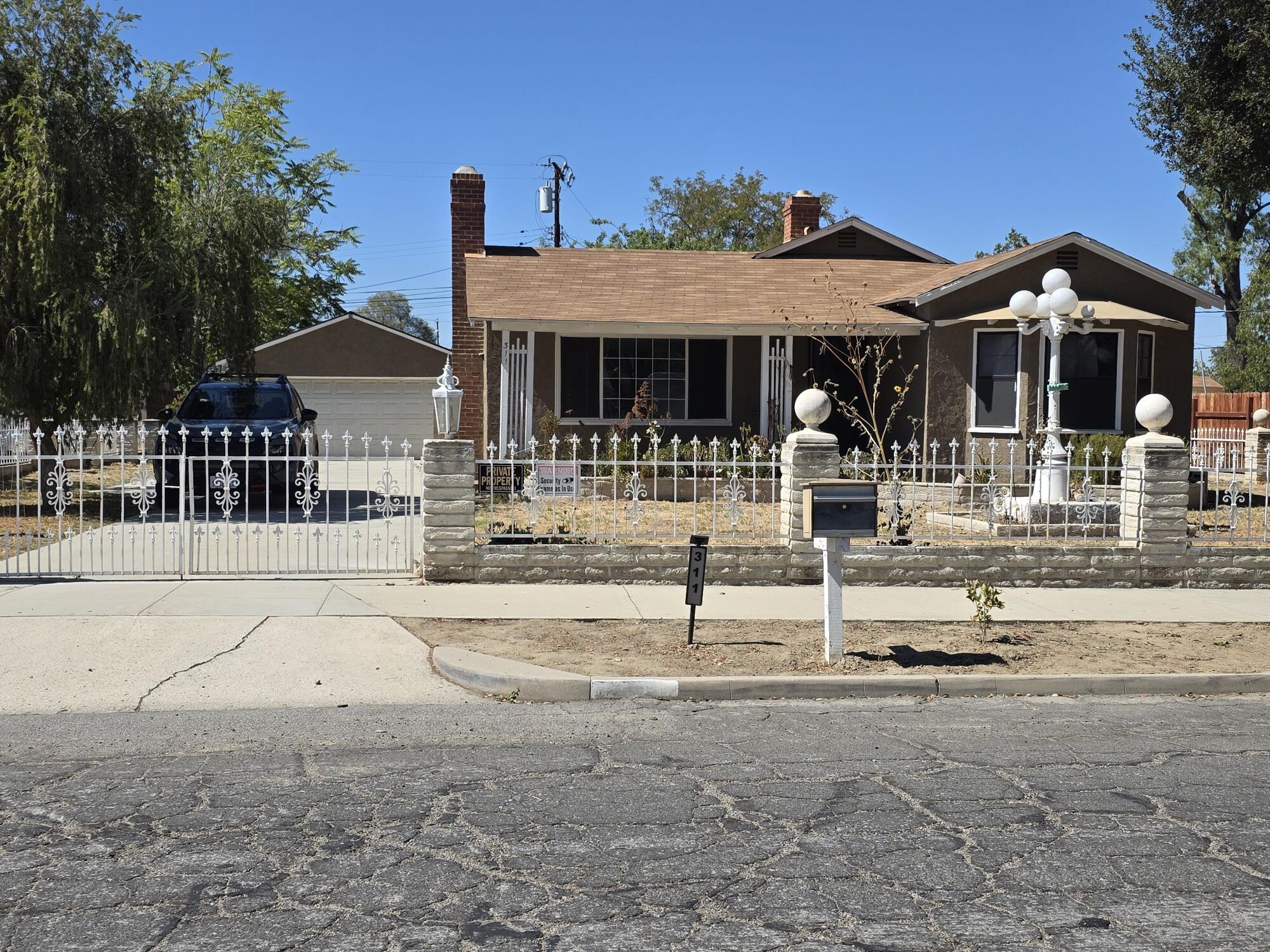311 S Carmalita Street — photo