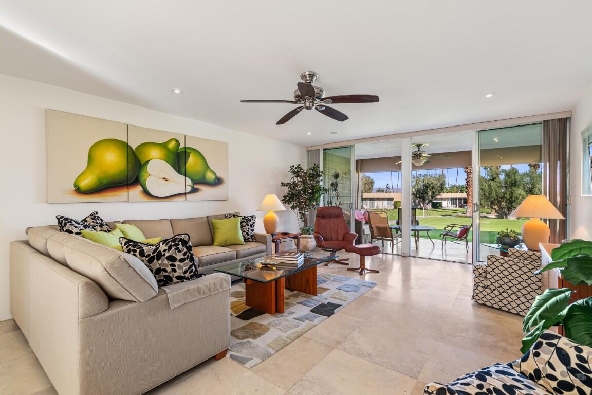 72877 El Paseo, 512 — photo