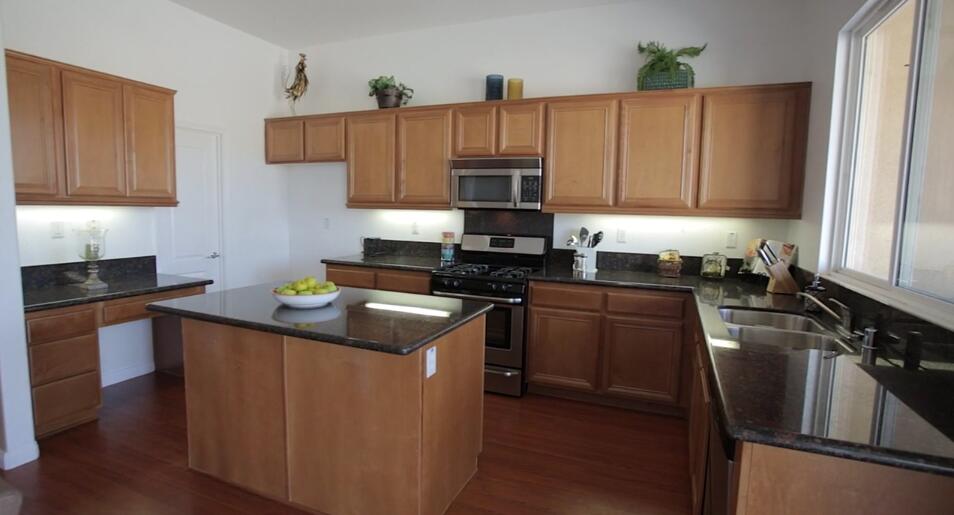 86123 Pinot Noir Lane — photo