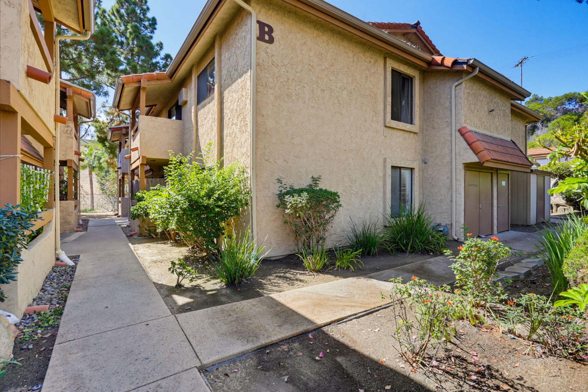 265 Loma Alta, B1 — photo