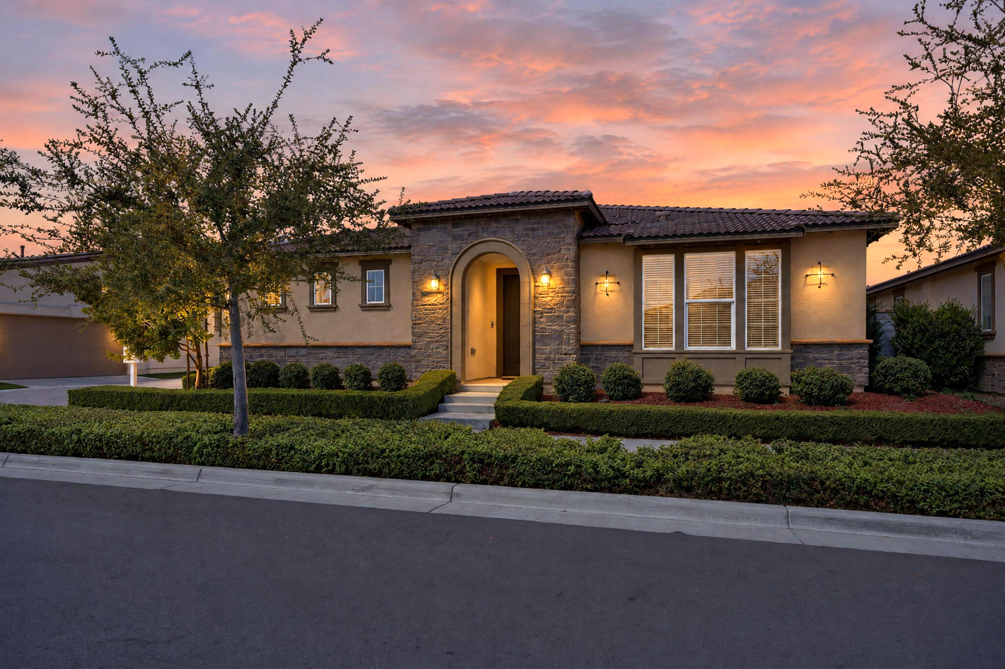 4560 S Afton Privado — photo