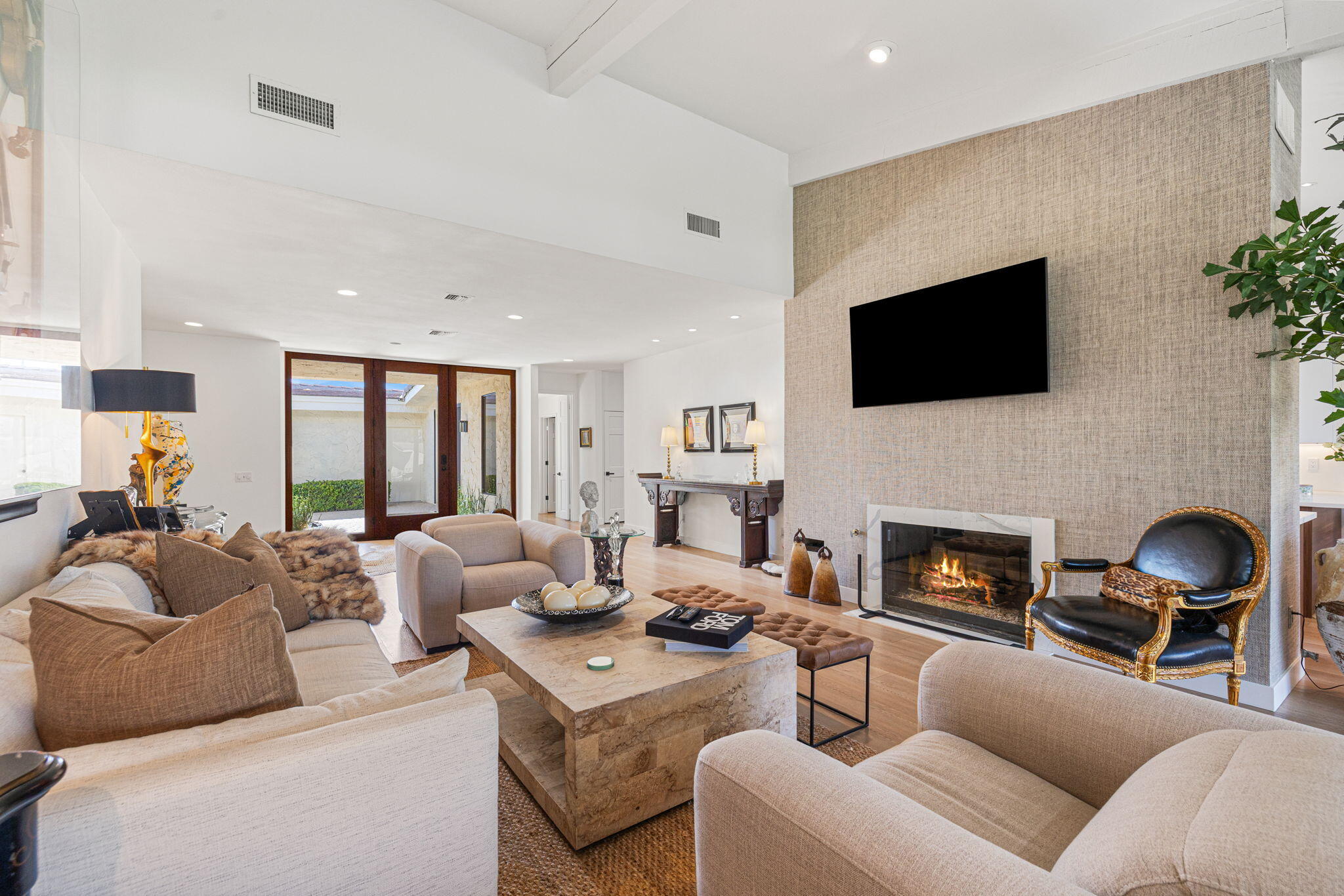 44848 Oro Grande Circle — photo
