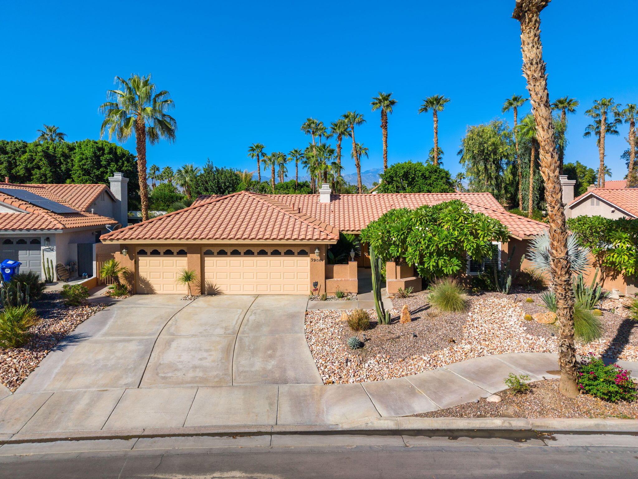 39041 Palace Drive — photo