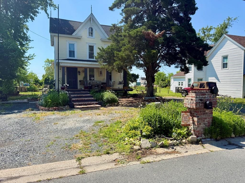 39052 Church St — photo