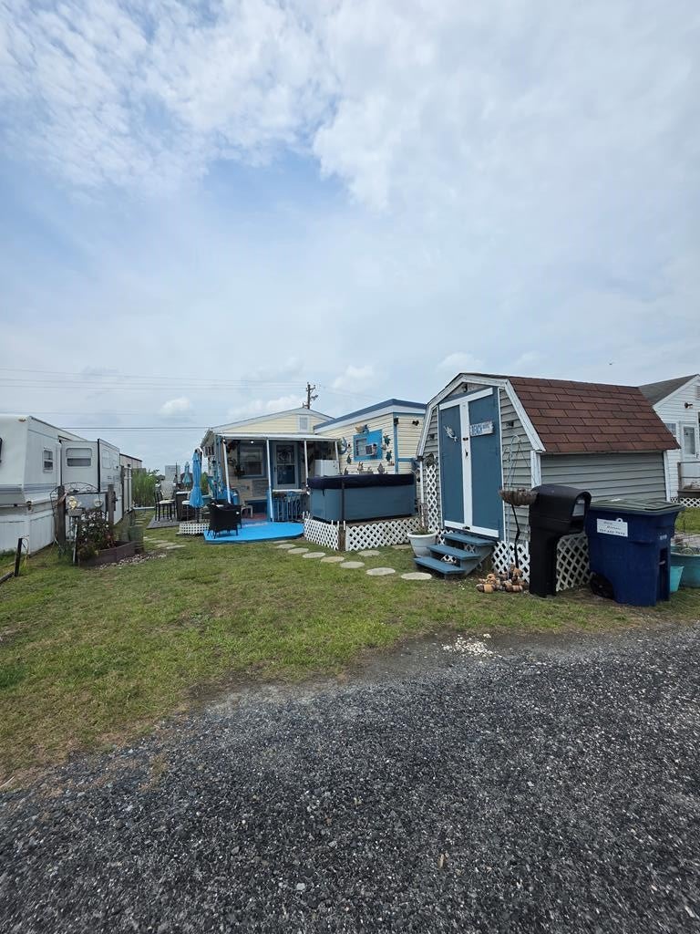 8290 Bay Side Dr — photo