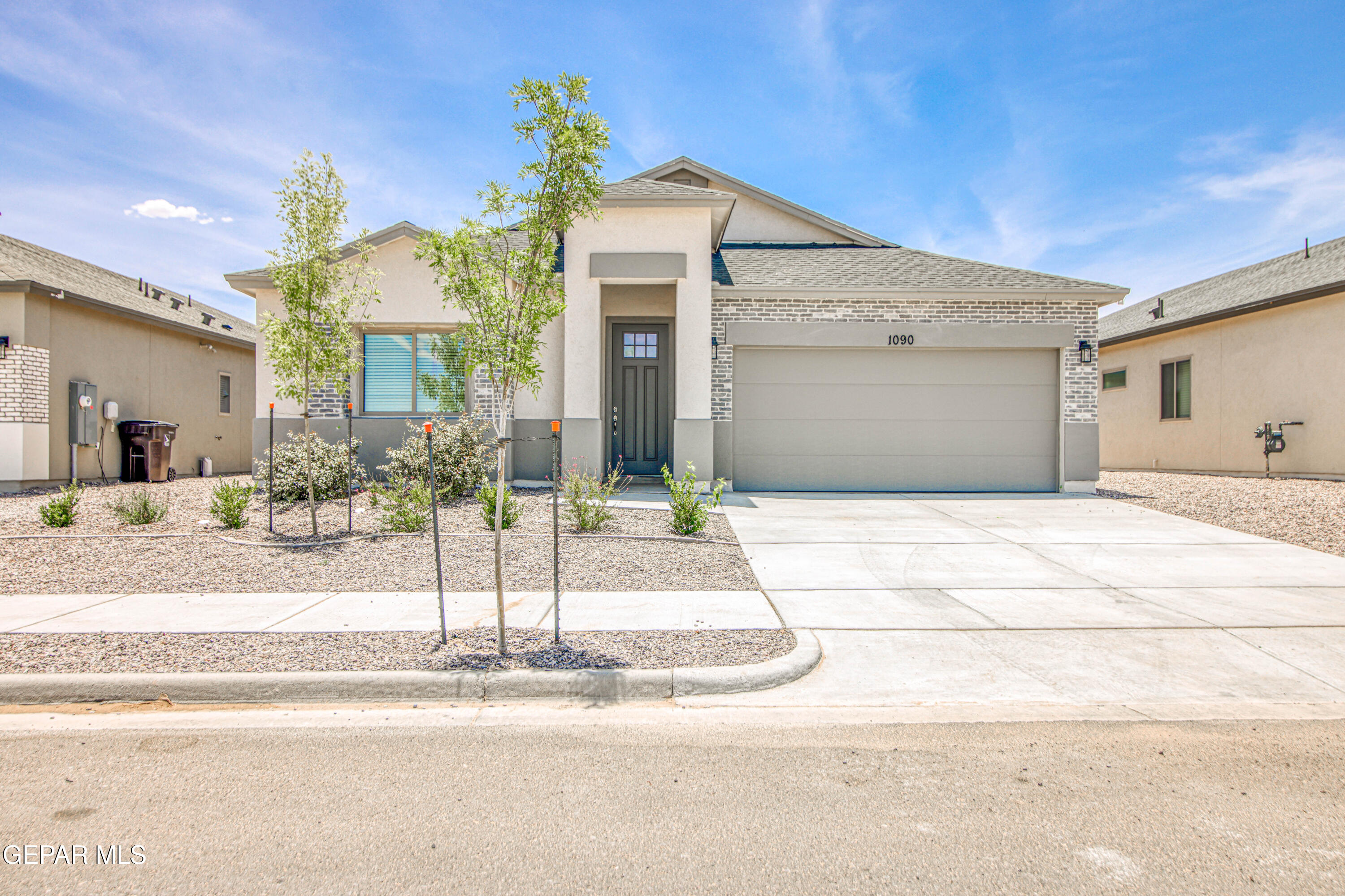 6045 Zinc Hill Street — photo