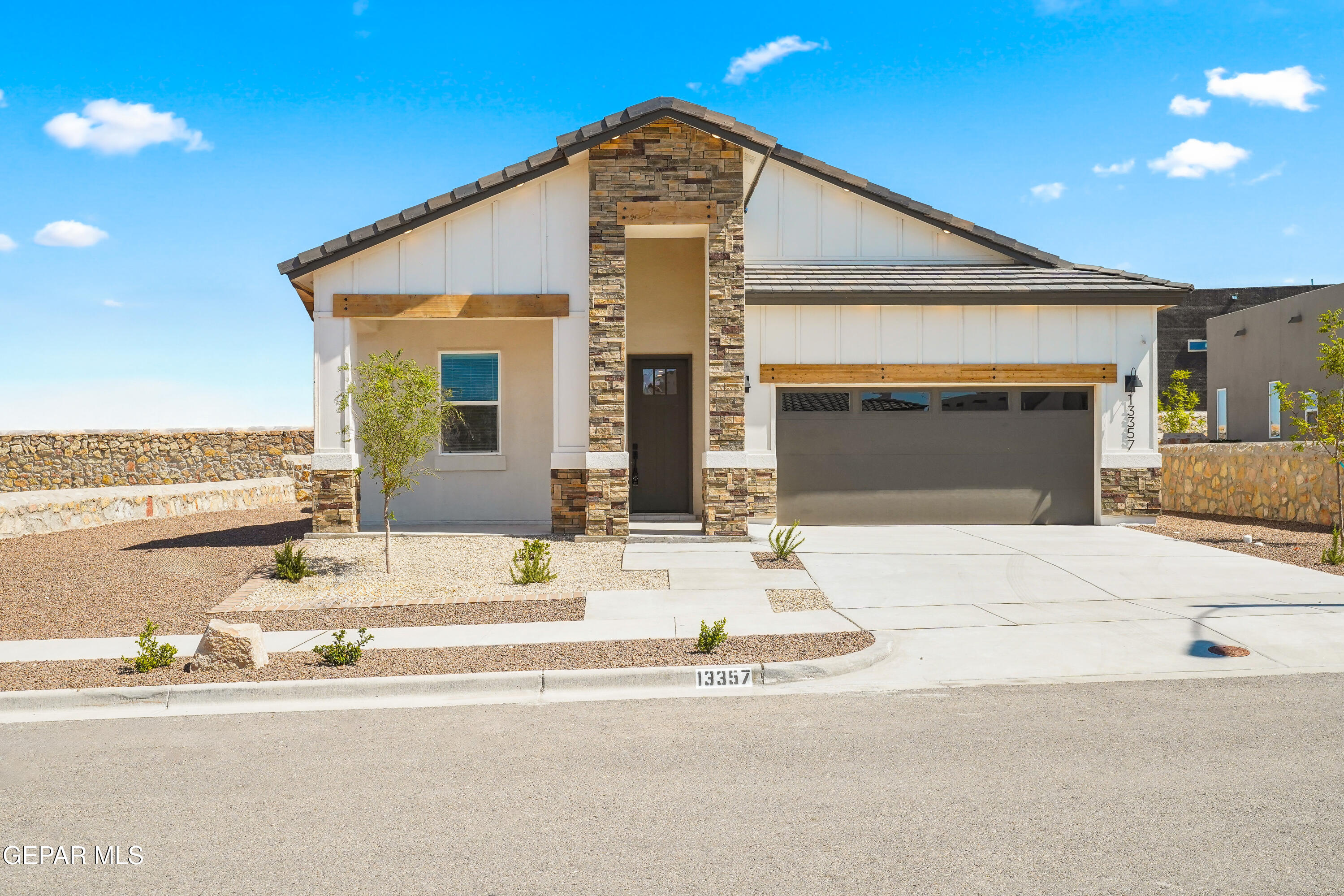 13357 Emerald Glass Drive — photo