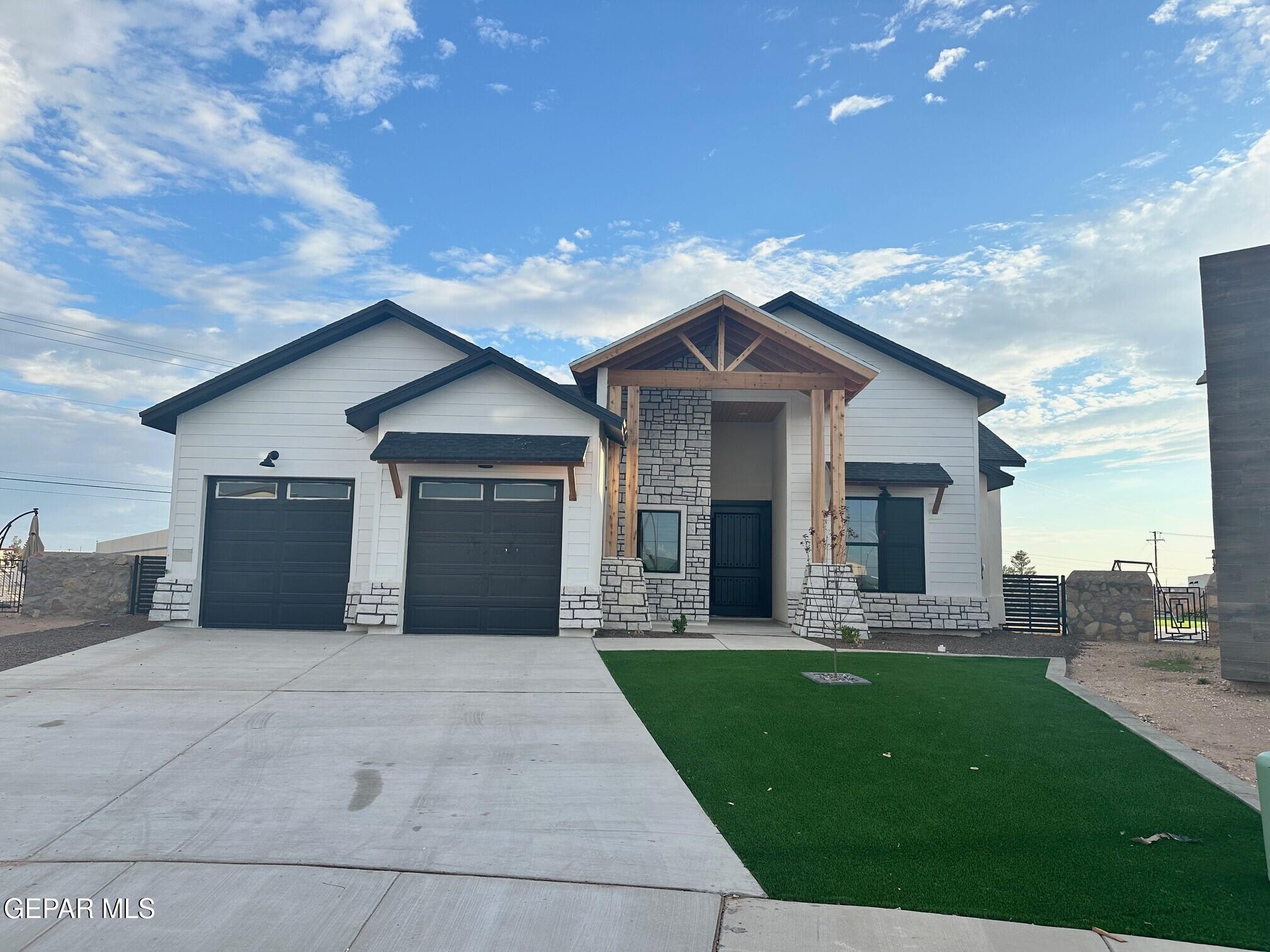 300 Emerald Earth Lane — photo